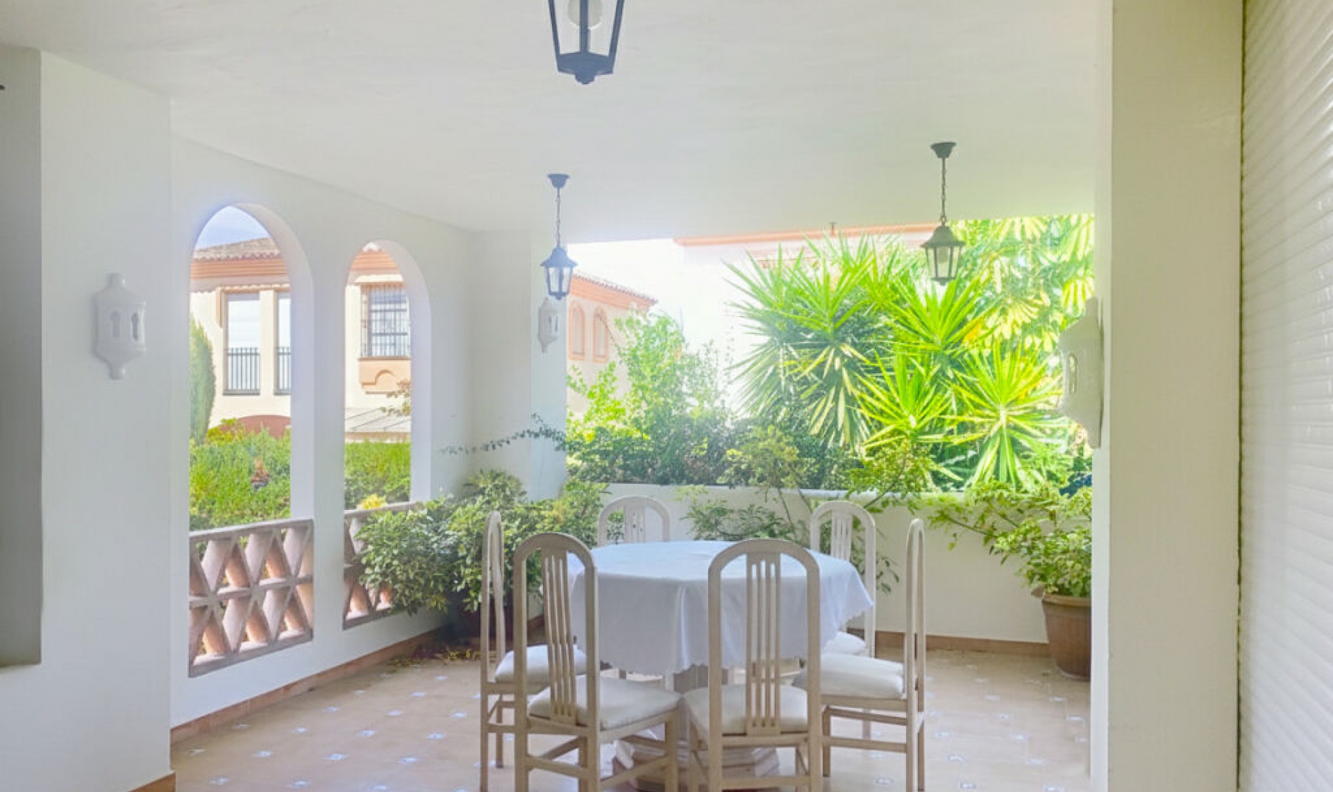 Resale - House -
Guadalmina Alta