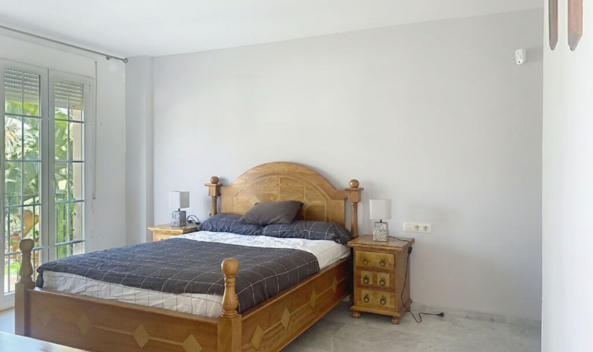 Resale - House -
Guadalmina Alta