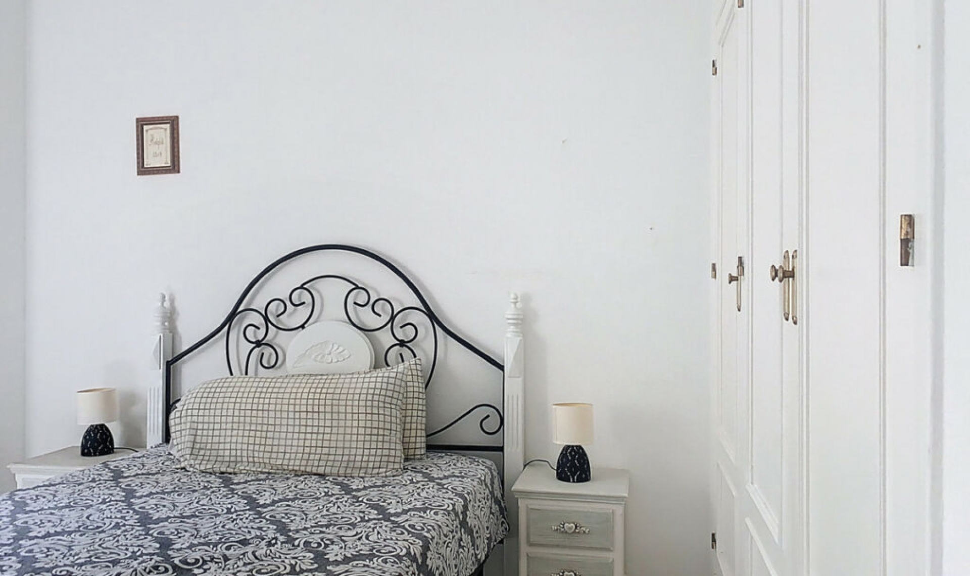 Resale - House -
Guadalmina Alta