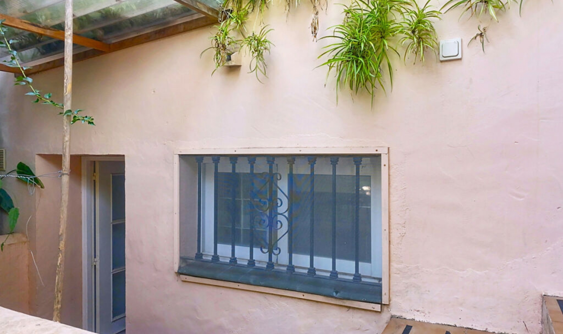 Resale - House -
Guadalmina Alta