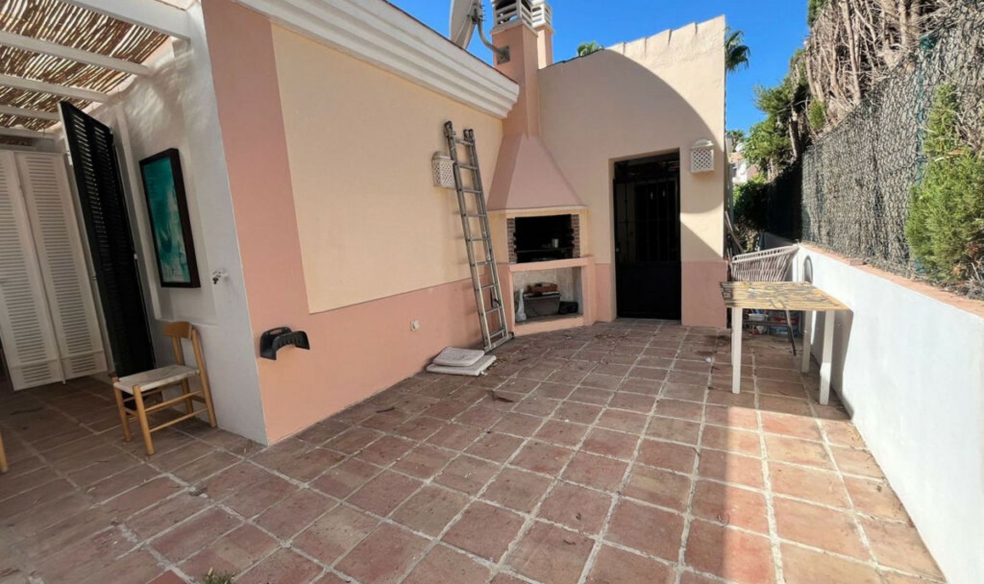 Resale - House -
Guadalmina Alta