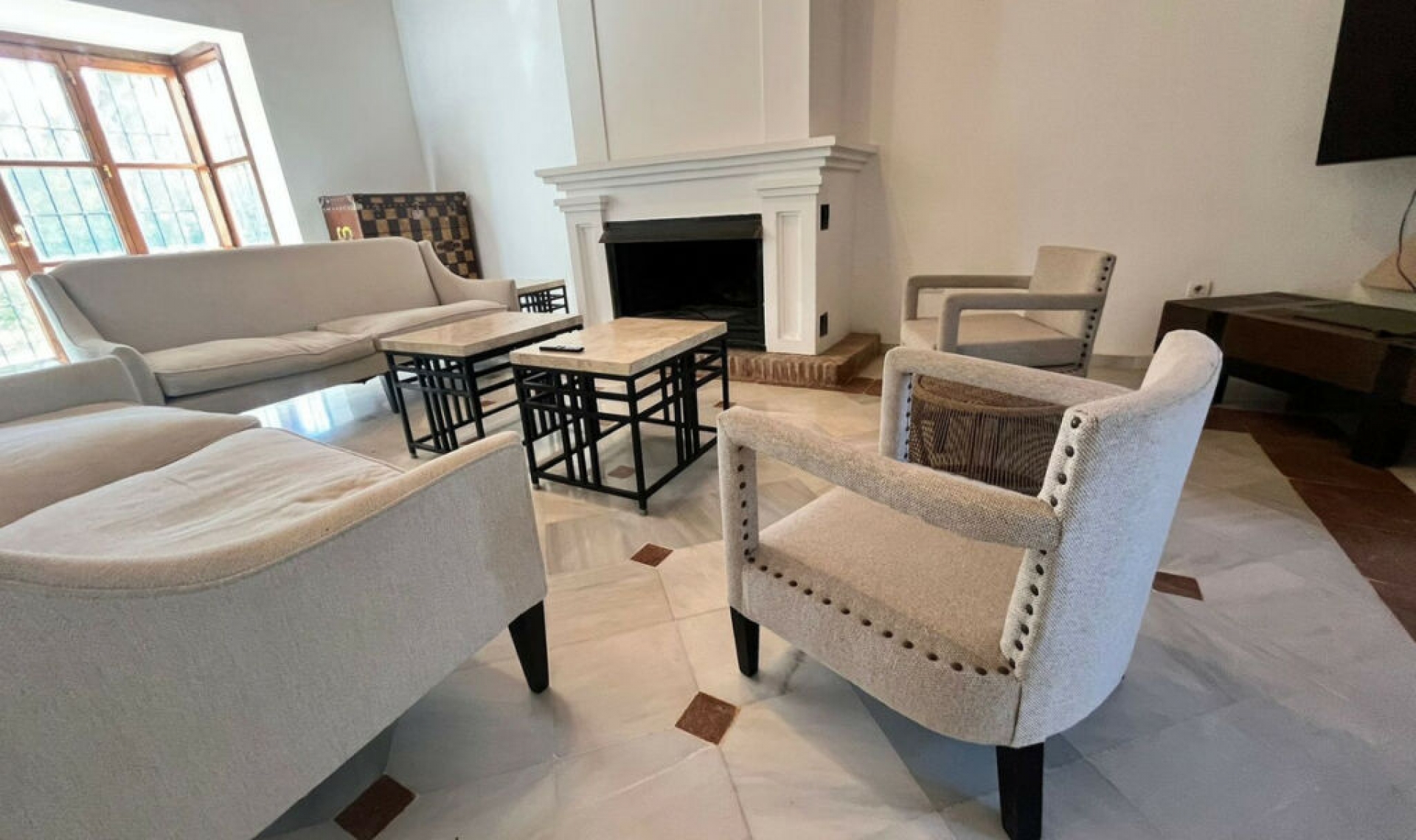 Resale - House -
Guadalmina Alta