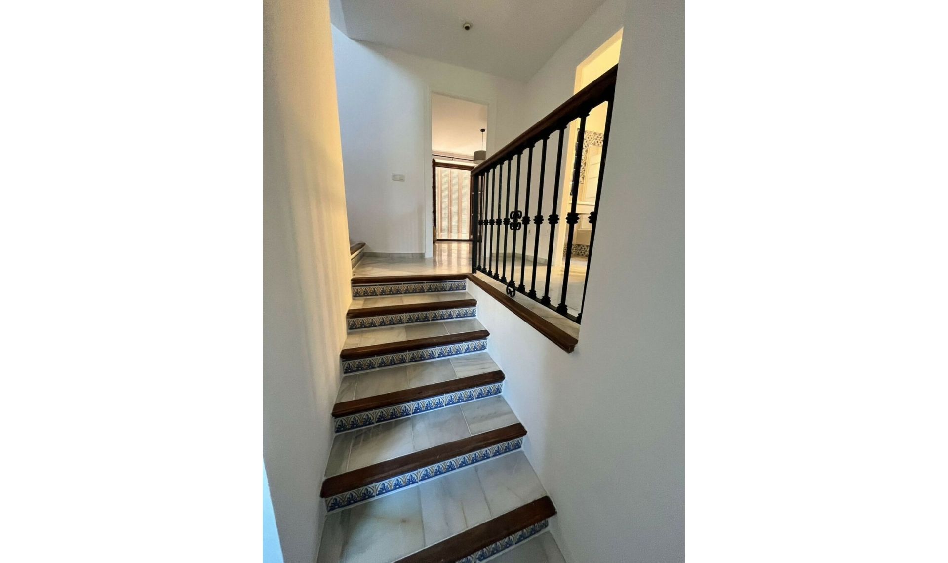 Resale - House -
Guadalmina Alta