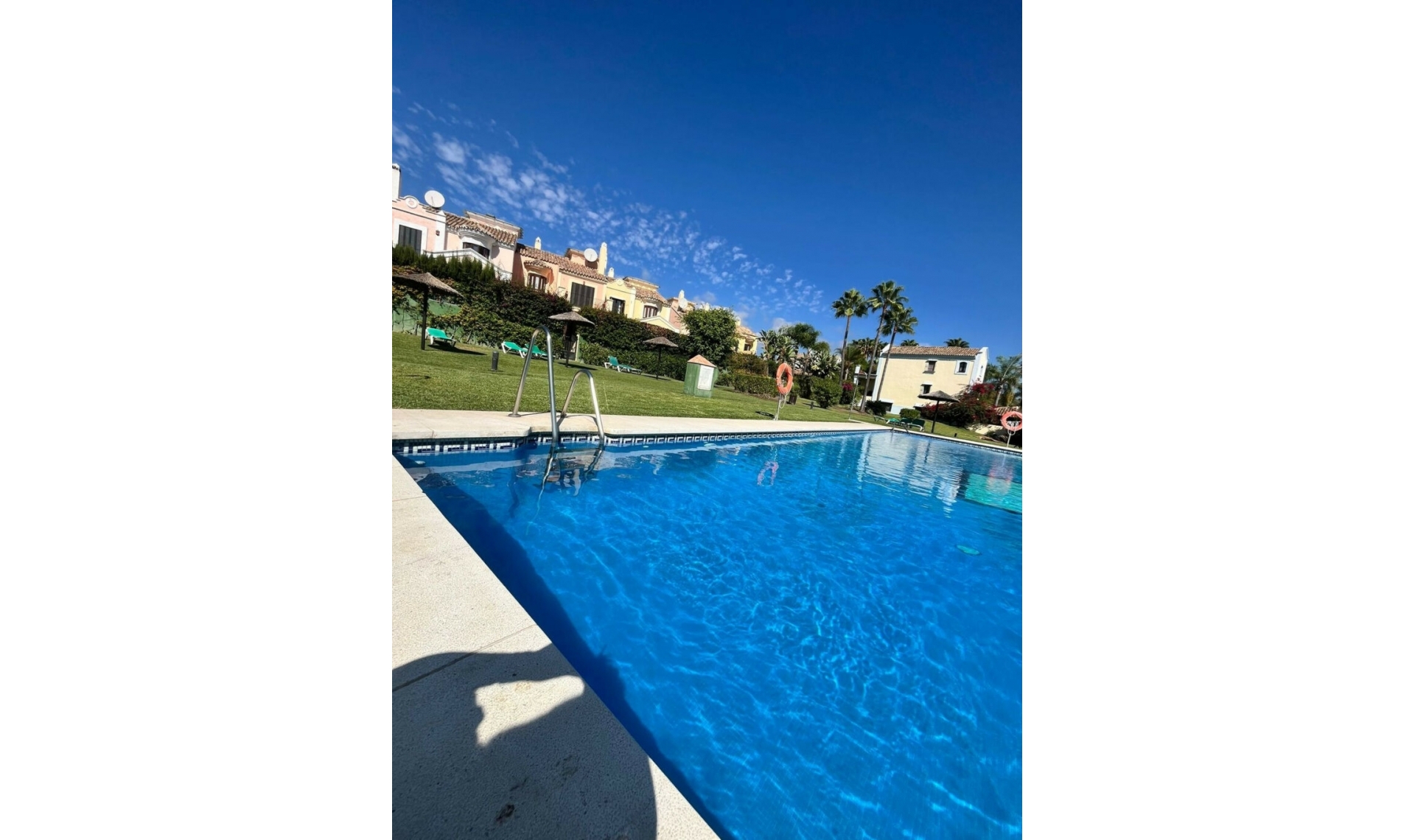 Resale - House -
Guadalmina Alta