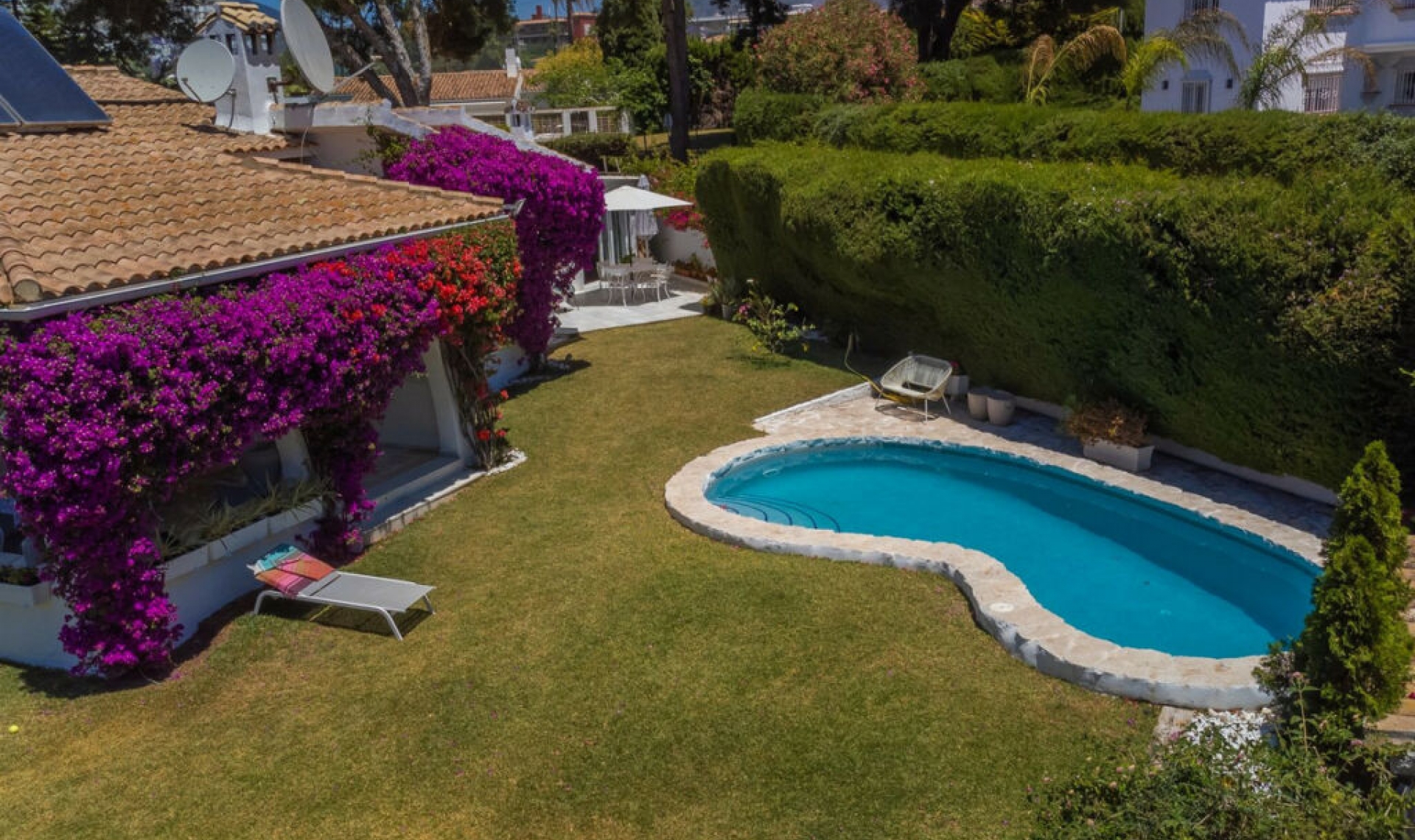 Resale - House -
Guadalmina Alta