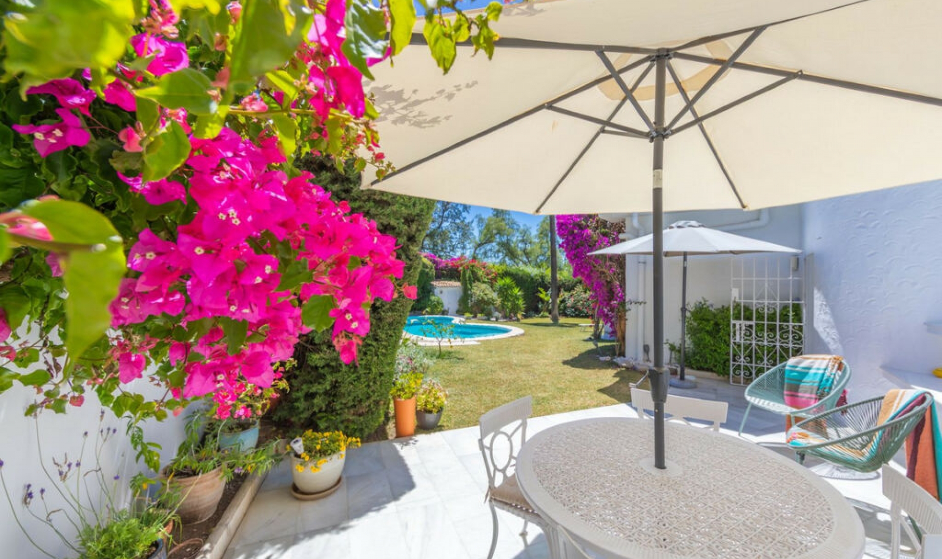 Resale - House -
Guadalmina Alta