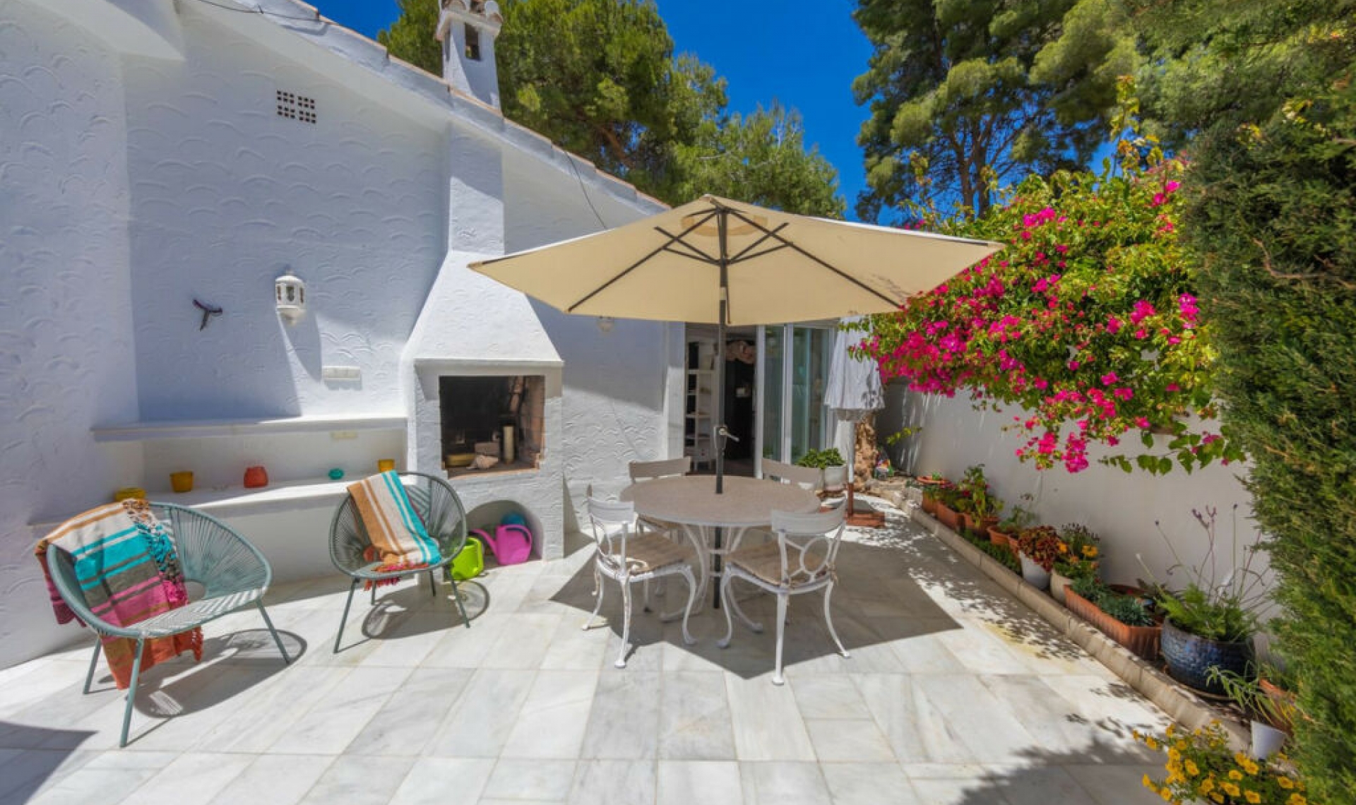 Resale - House -
Guadalmina Alta