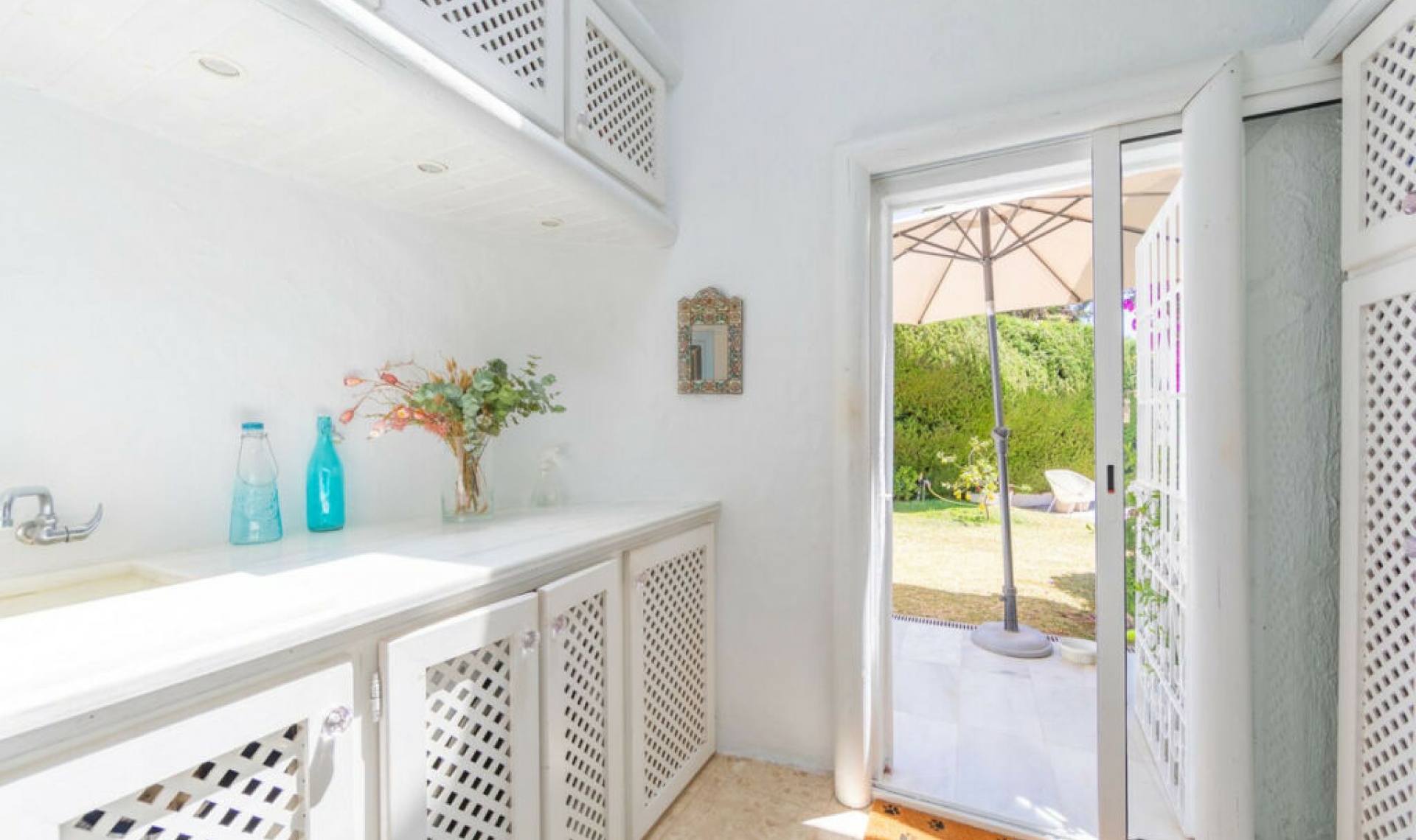 Resale - House -
Guadalmina Alta