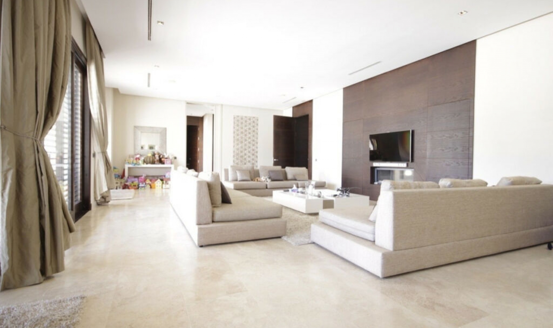 Resale - House -
Guadalmina Baja