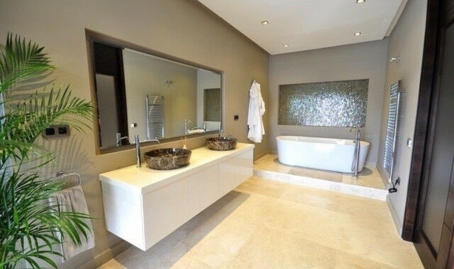 Resale - House -
Guadalmina Baja
