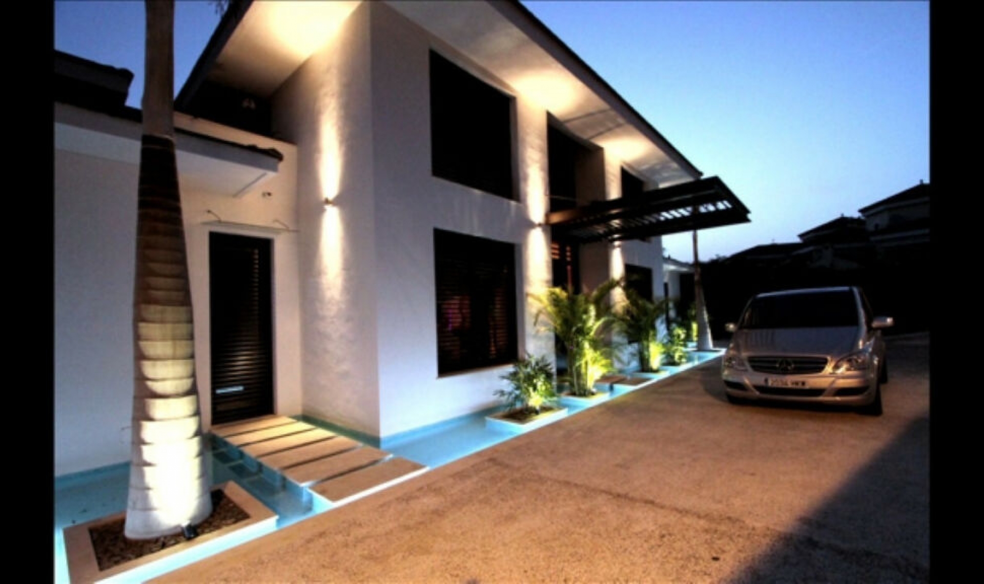 Resale - House -
Guadalmina Baja