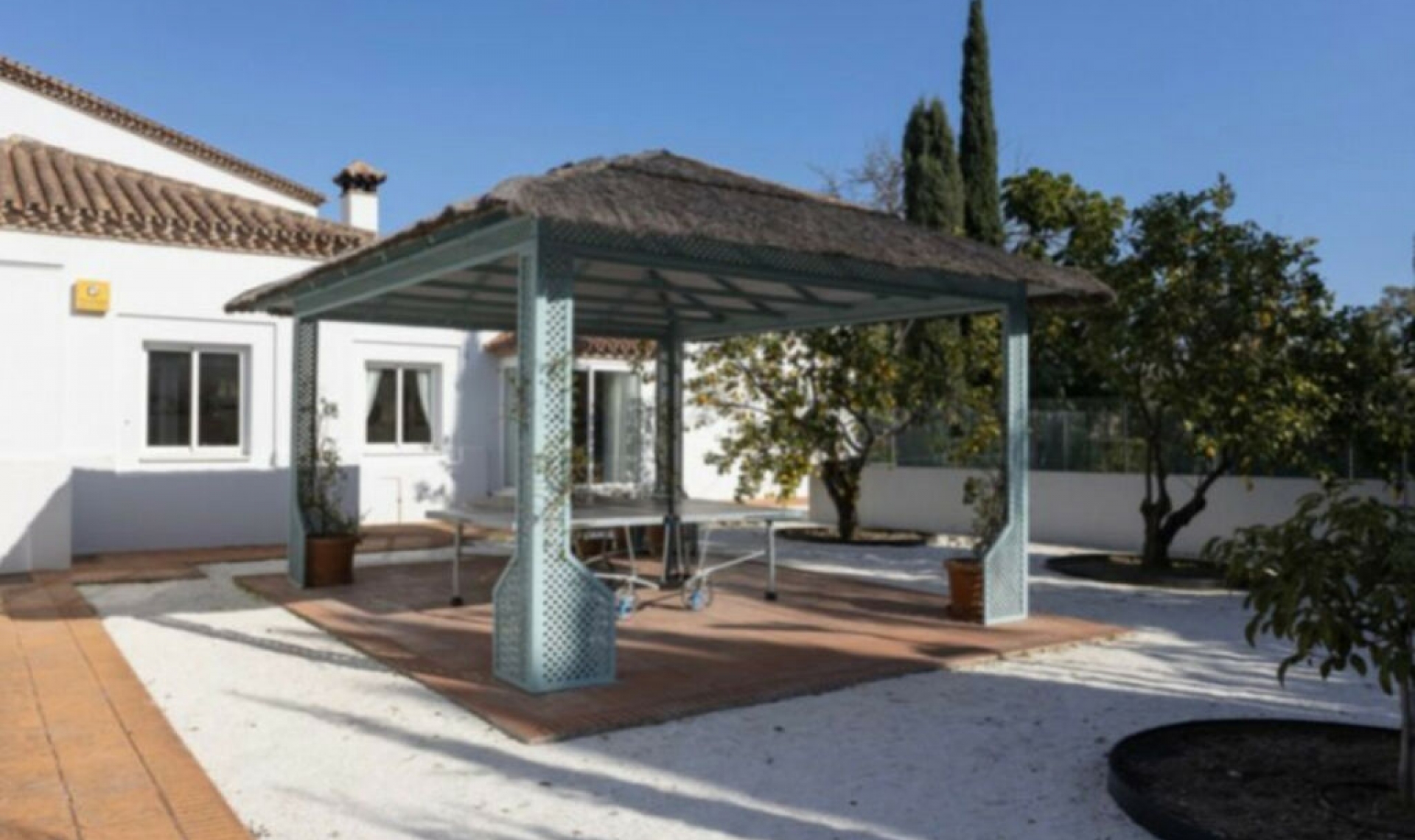 Resale - House -
Guadalmina Baja