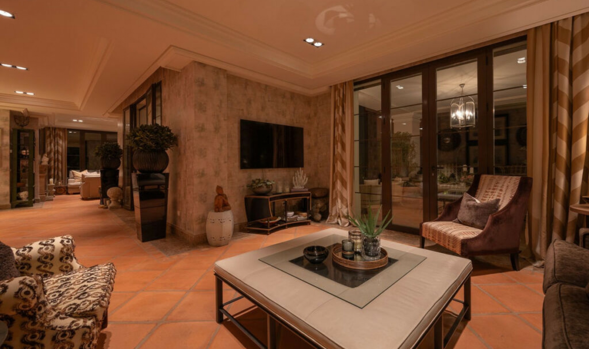 Resale - House -
Guadalmina Baja