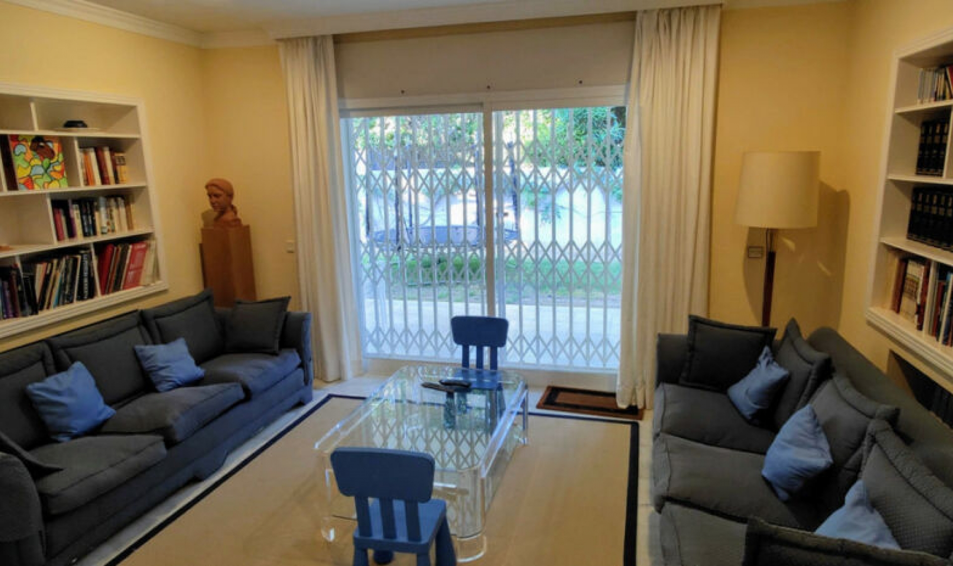Resale - House -
Guadalmina Baja