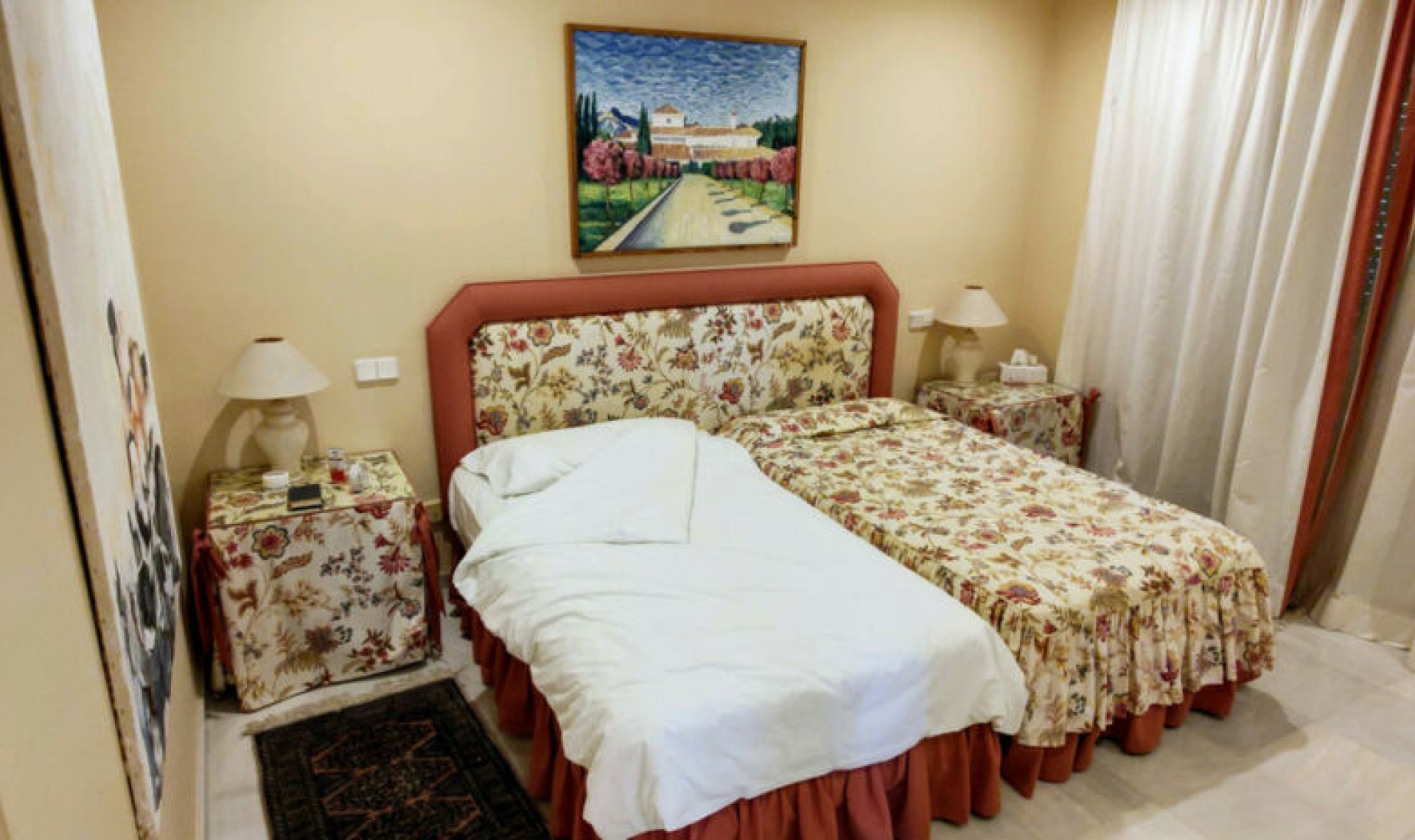 Resale - House -
Guadalmina Baja