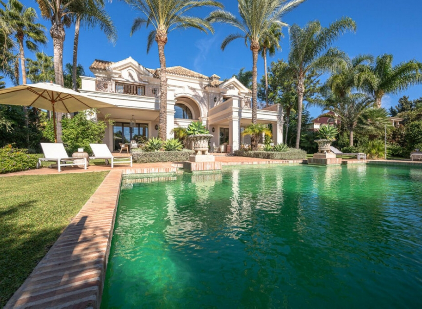 Resale - House -
Guadalmina Baja