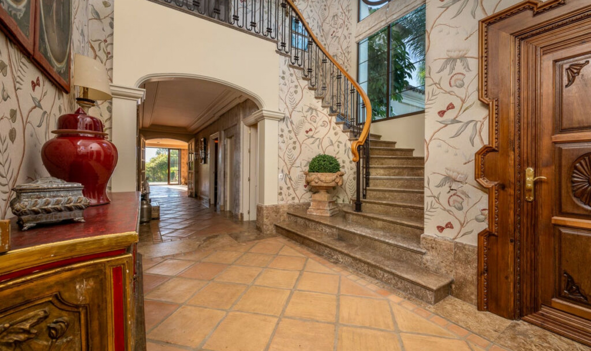 Resale - House -
Guadalmina Baja