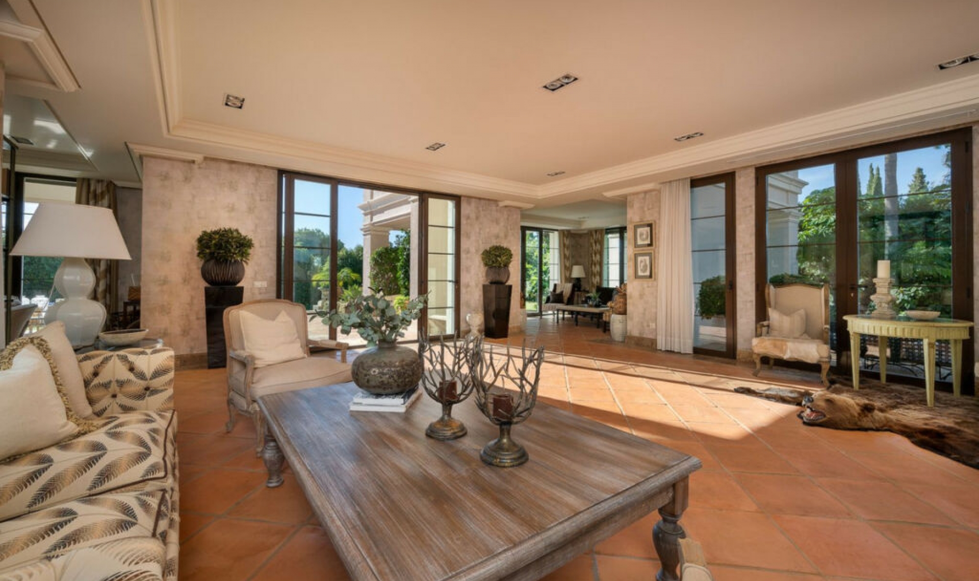 Resale - House -
Guadalmina Baja