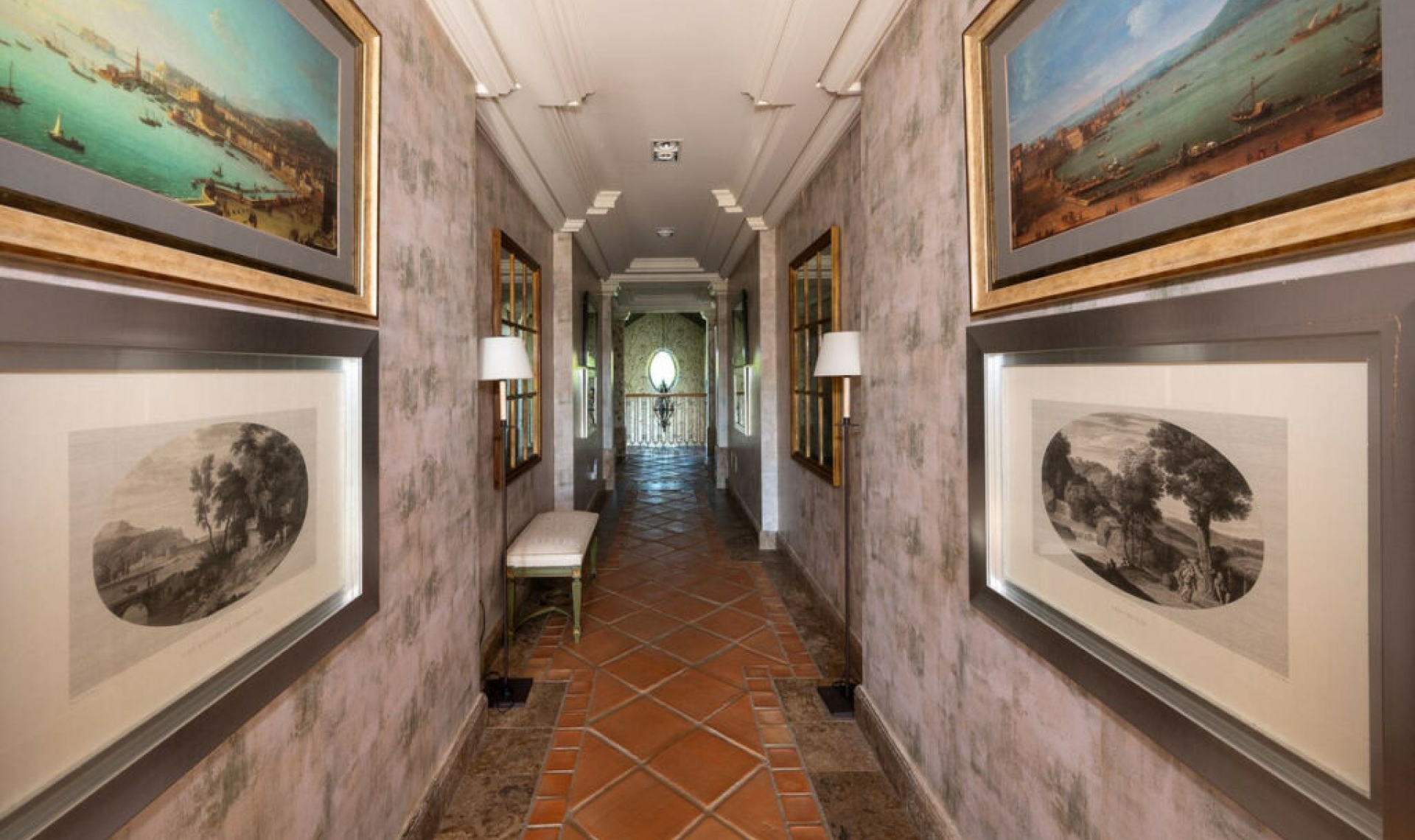 Resale - House -
Guadalmina Baja