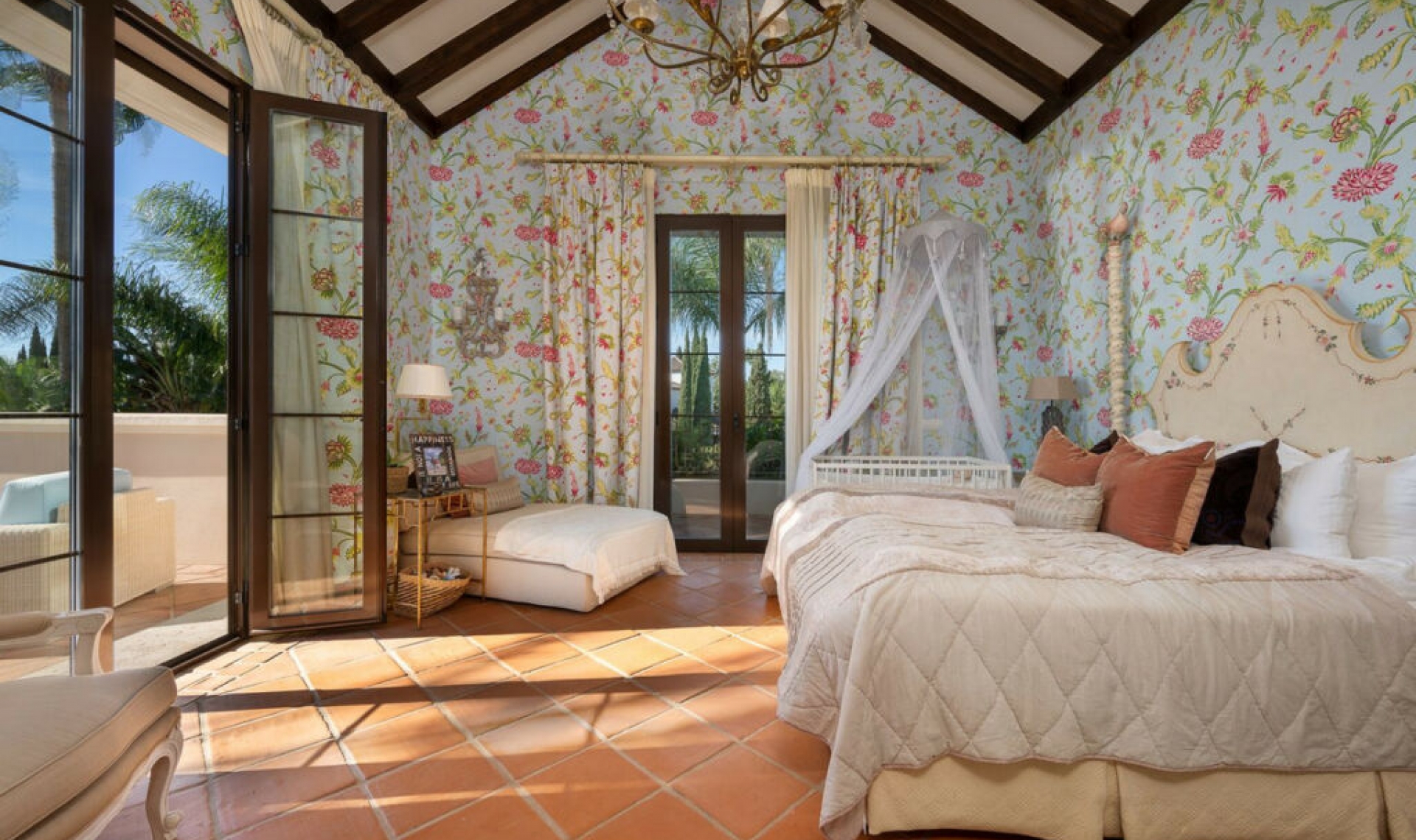 Resale - House -
Guadalmina Baja