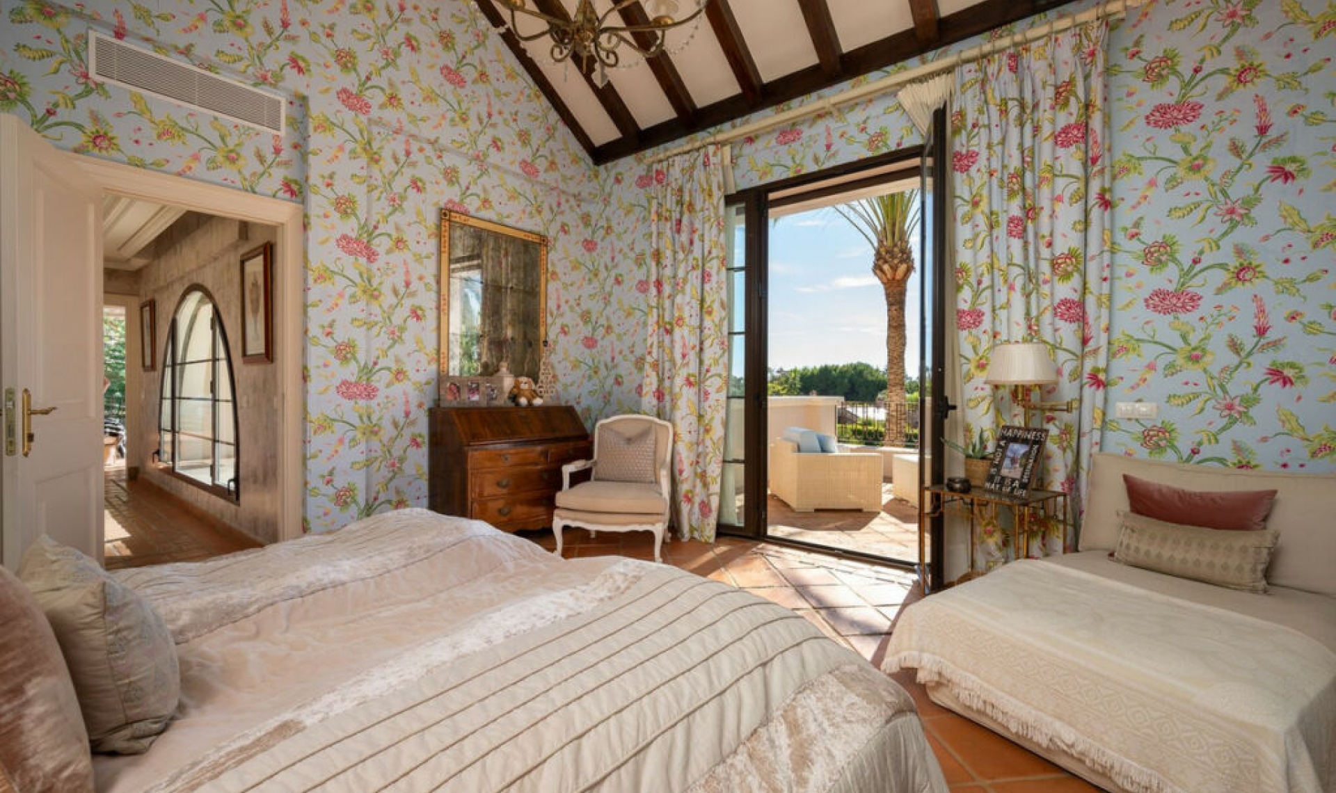 Resale - House -
Guadalmina Baja