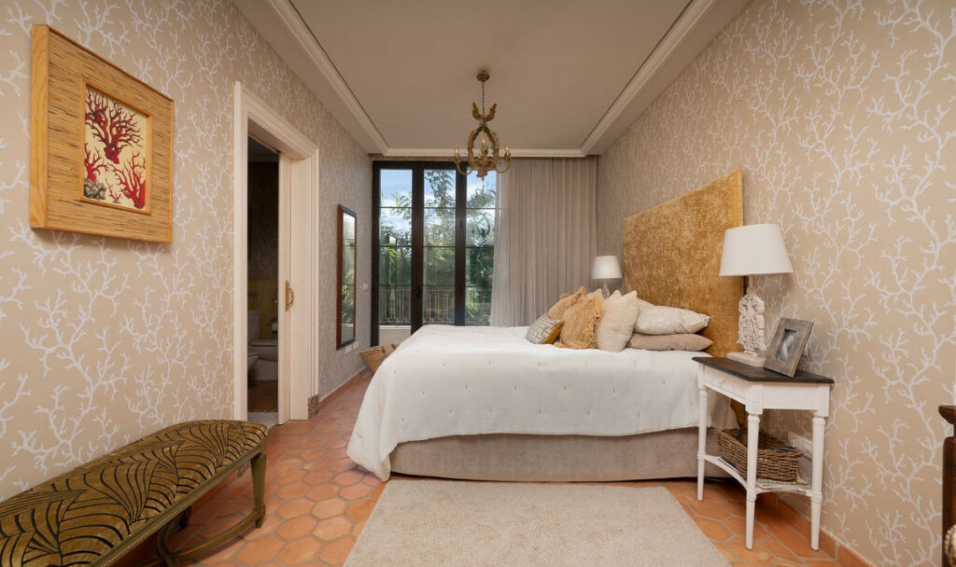 Resale - House -
Guadalmina Baja