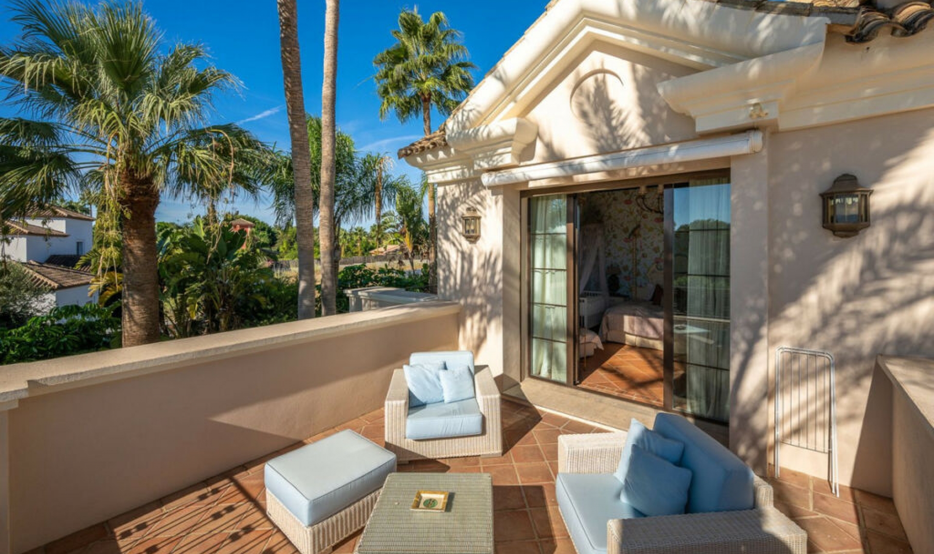 Resale - House -
Guadalmina Baja