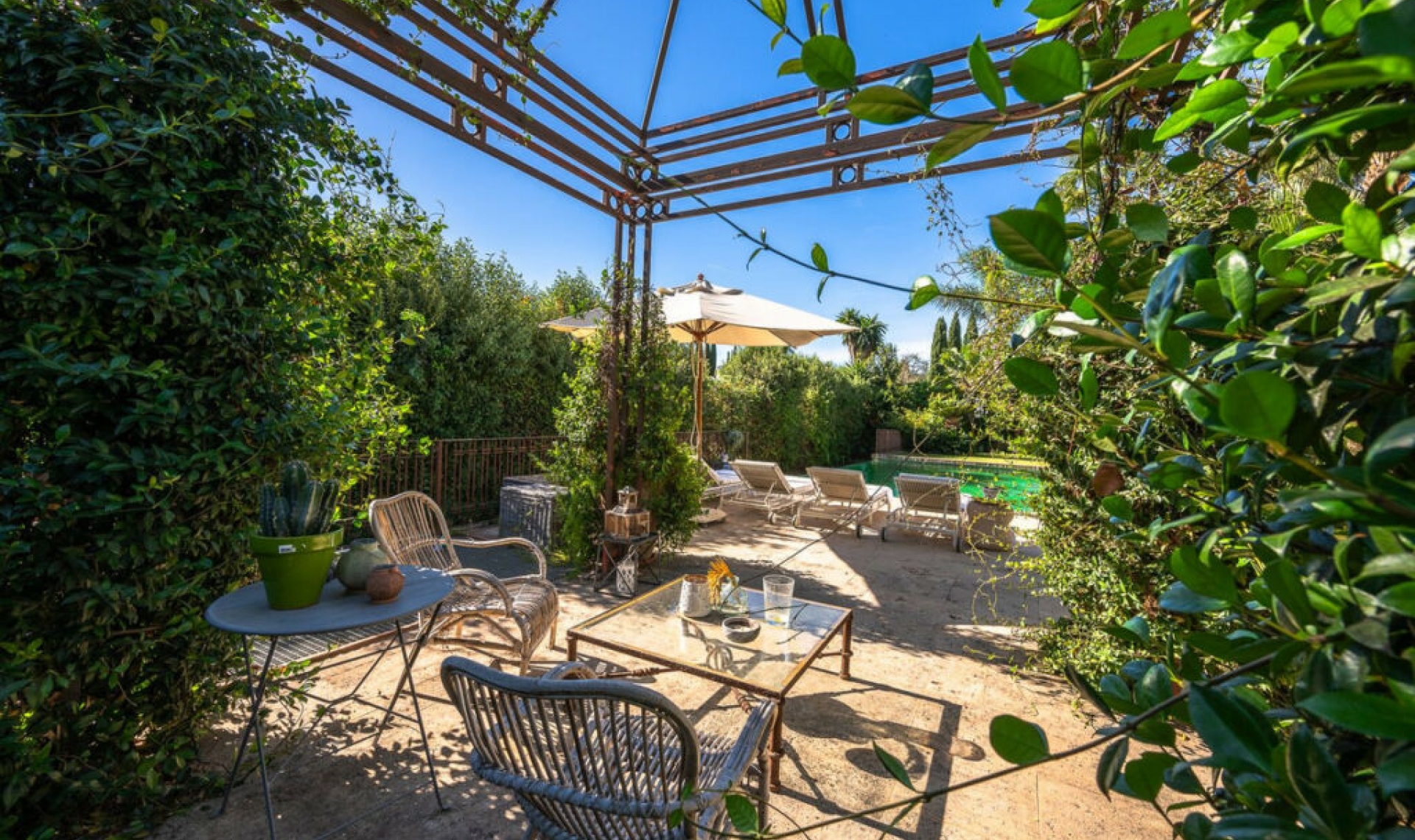 Resale - House -
Guadalmina Baja