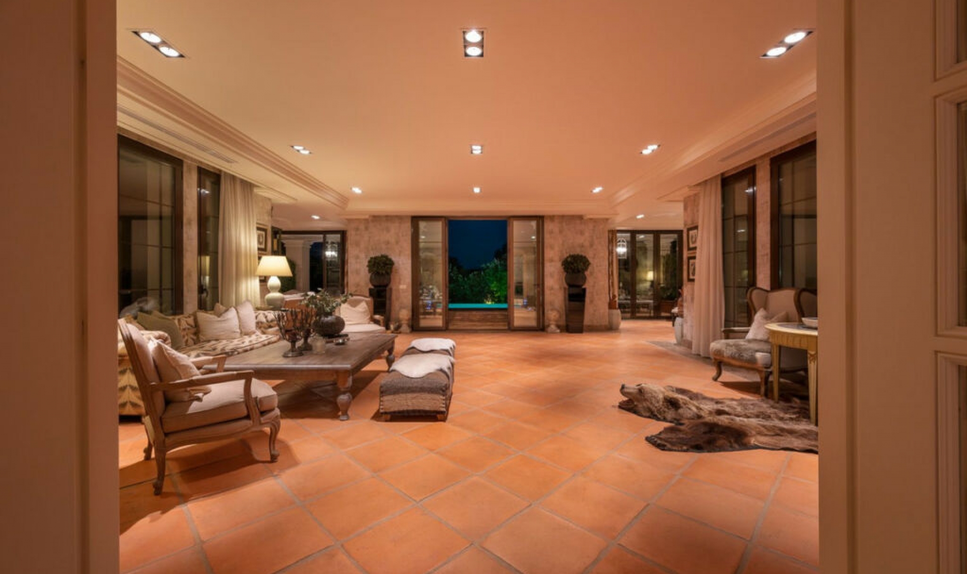Resale - House -
Guadalmina Baja