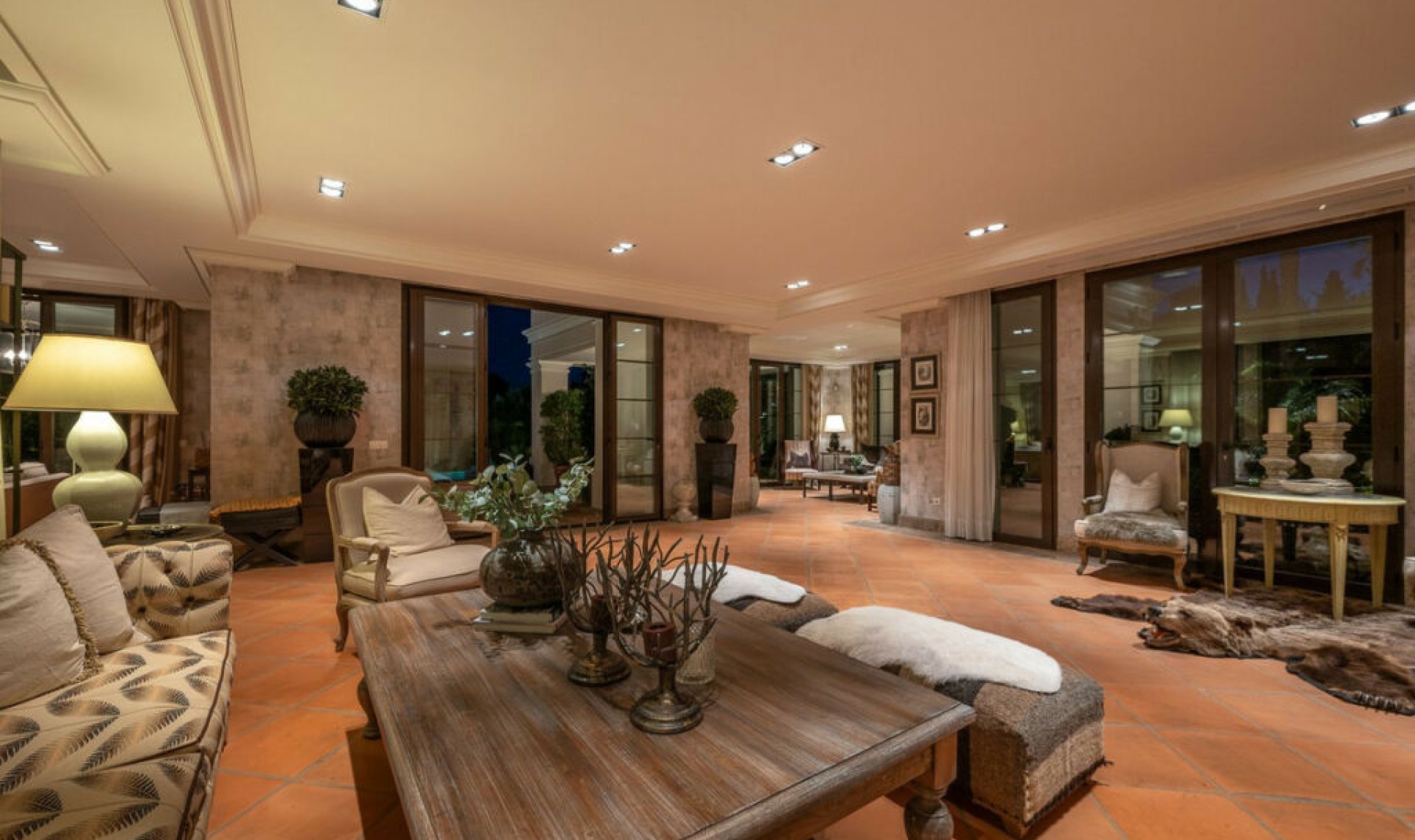 Resale - House -
Guadalmina Baja