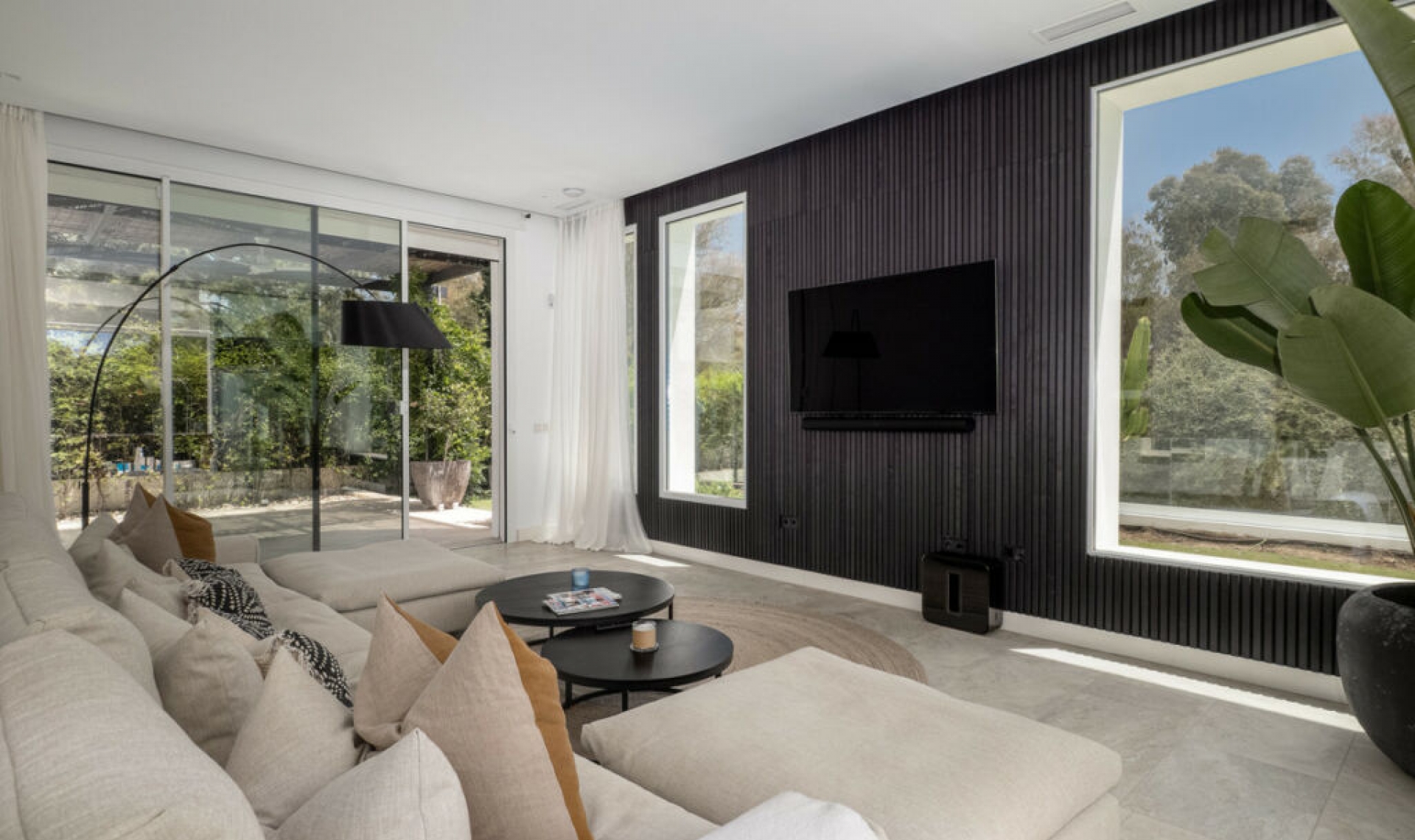 Resale - House -
Guadalmina Baja