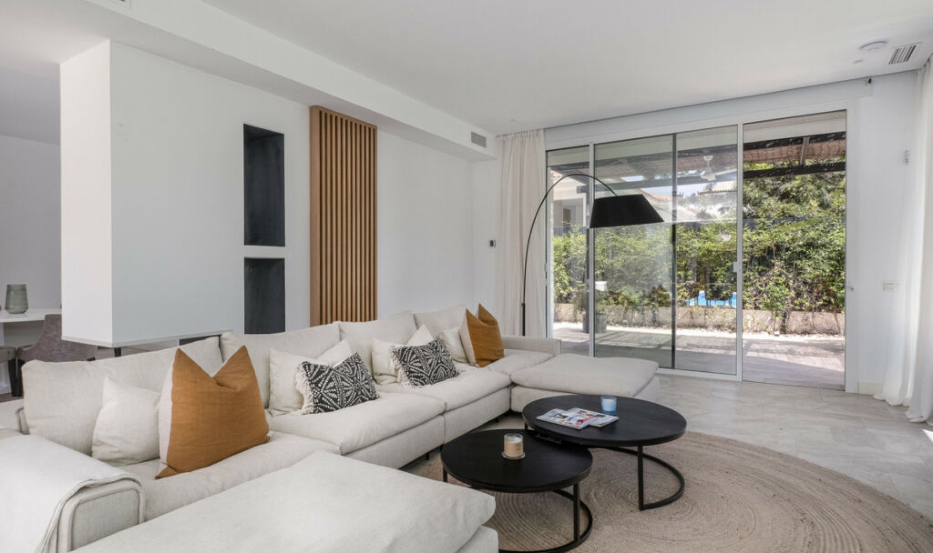 Resale - House -
Guadalmina Baja