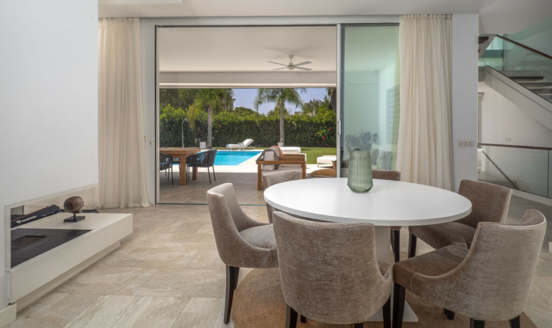 Resale - House -
Guadalmina Baja