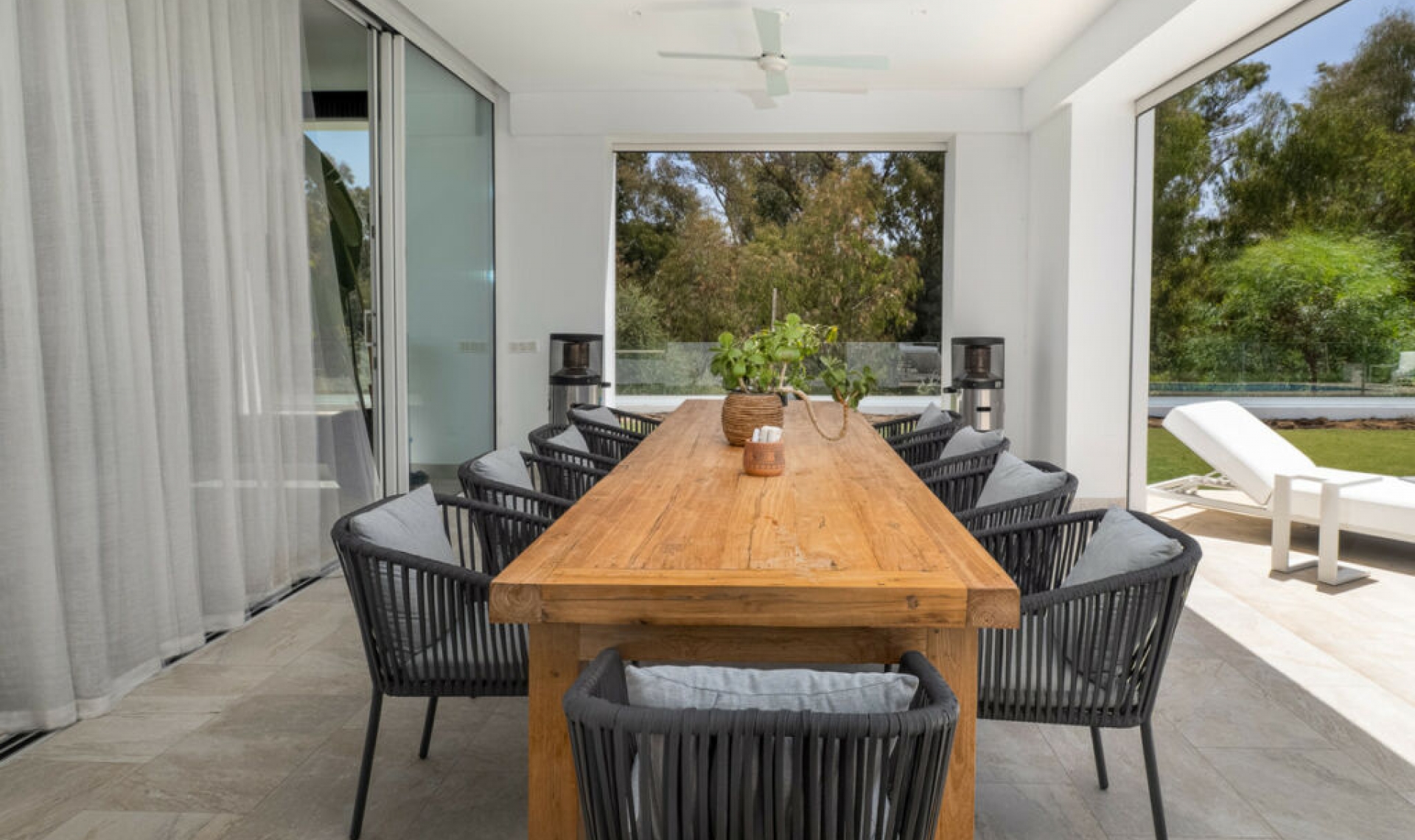 Resale - House -
Guadalmina Baja