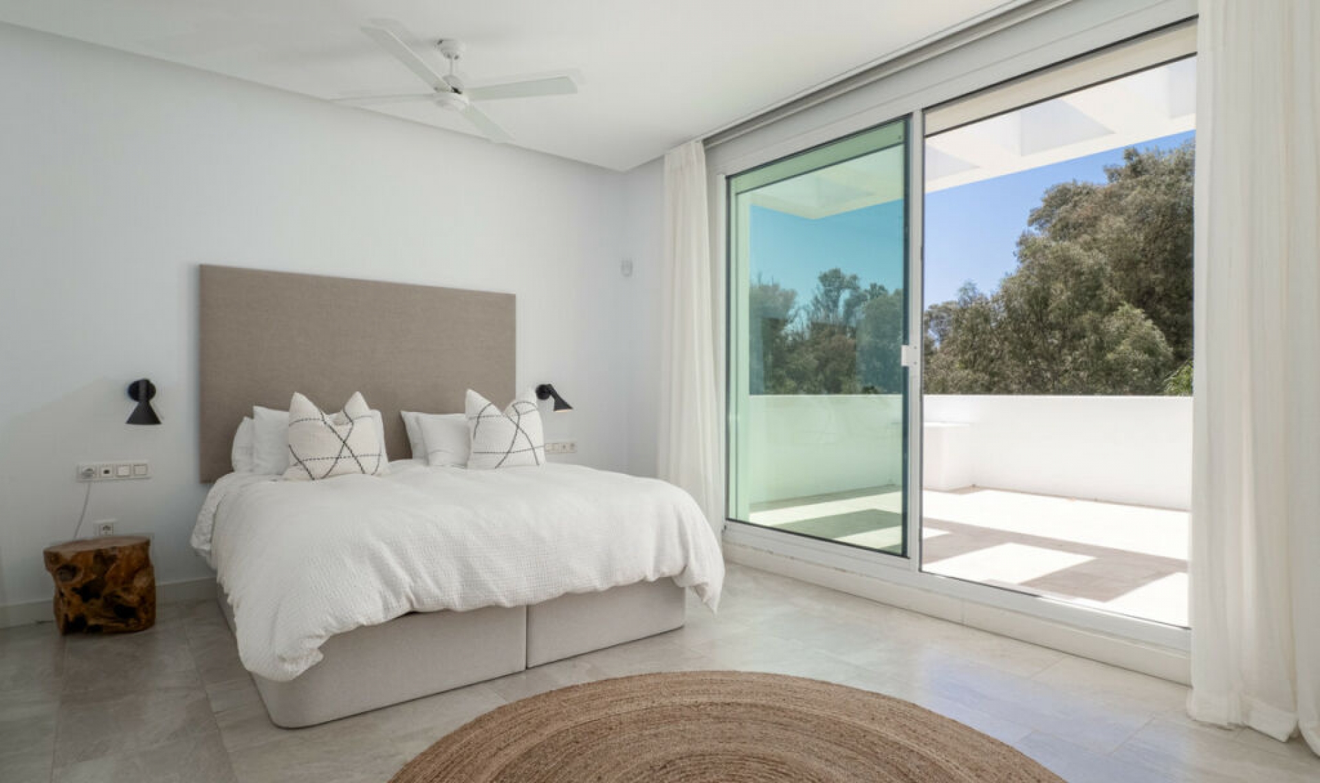 Resale - House -
Guadalmina Baja