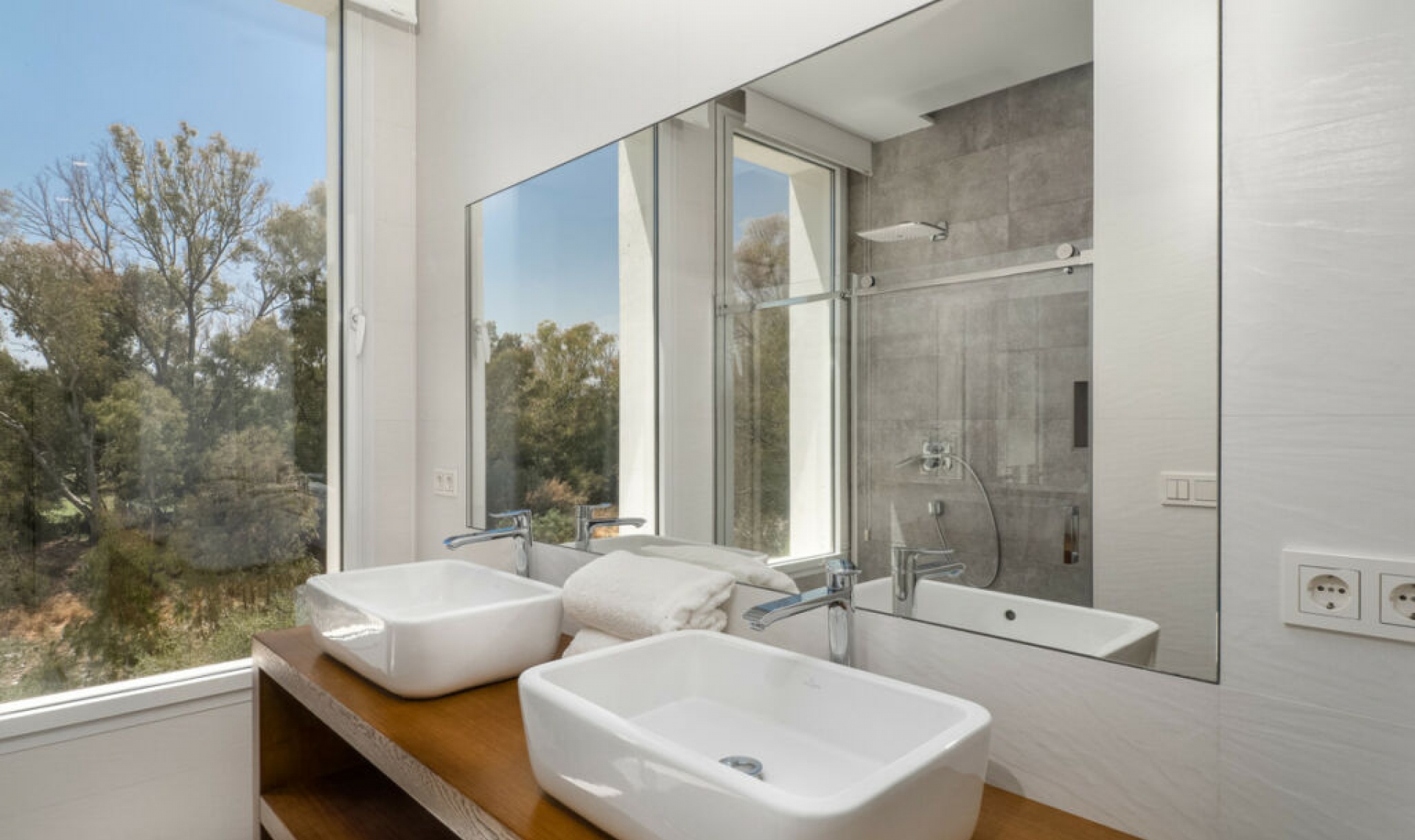 Resale - House -
Guadalmina Baja