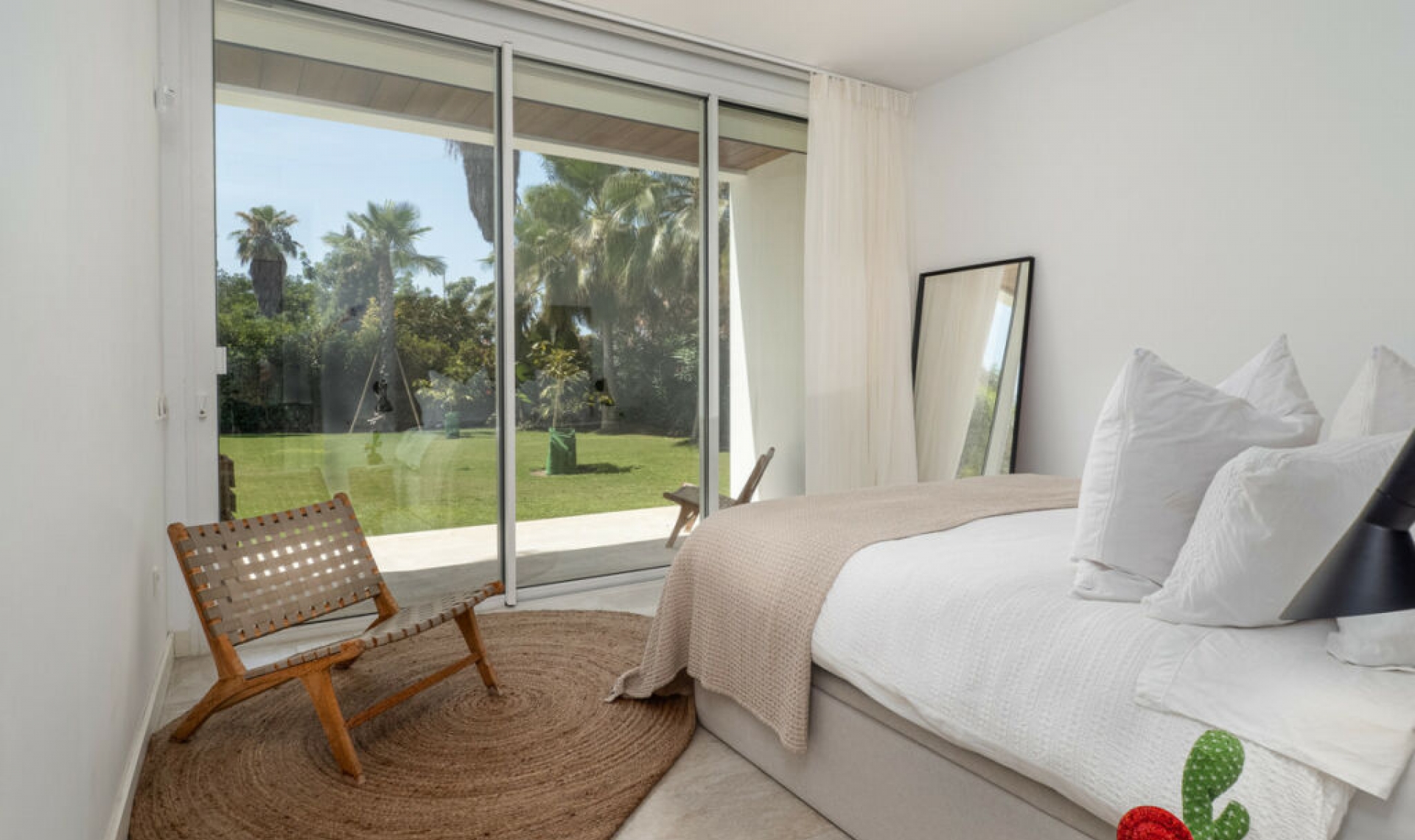 Resale - House -
Guadalmina Baja