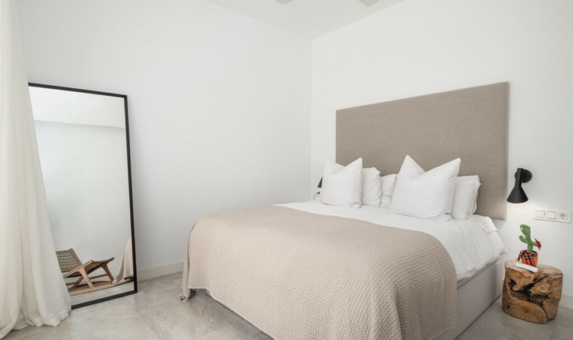 Resale - House -
Guadalmina Baja