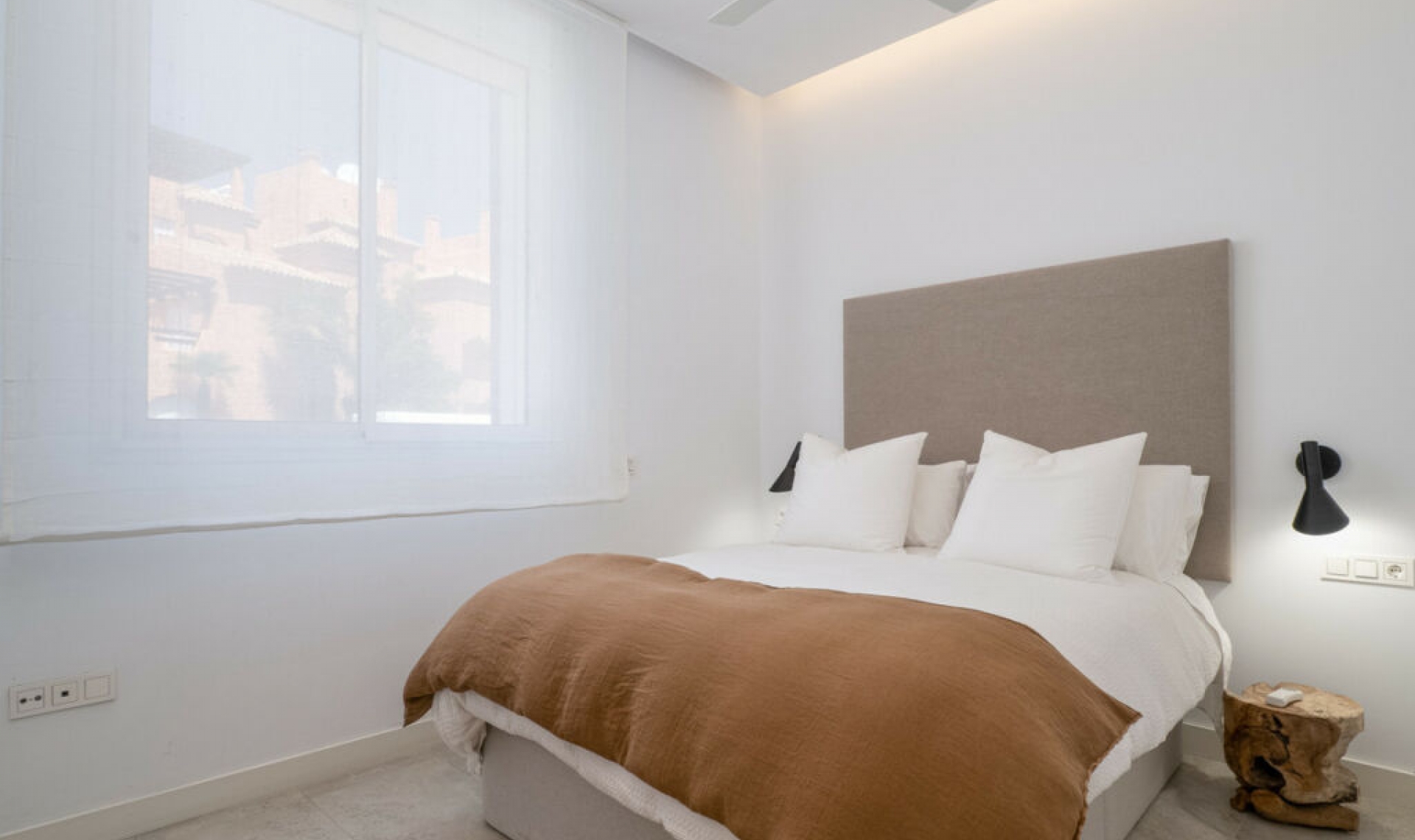 Resale - House -
Guadalmina Baja