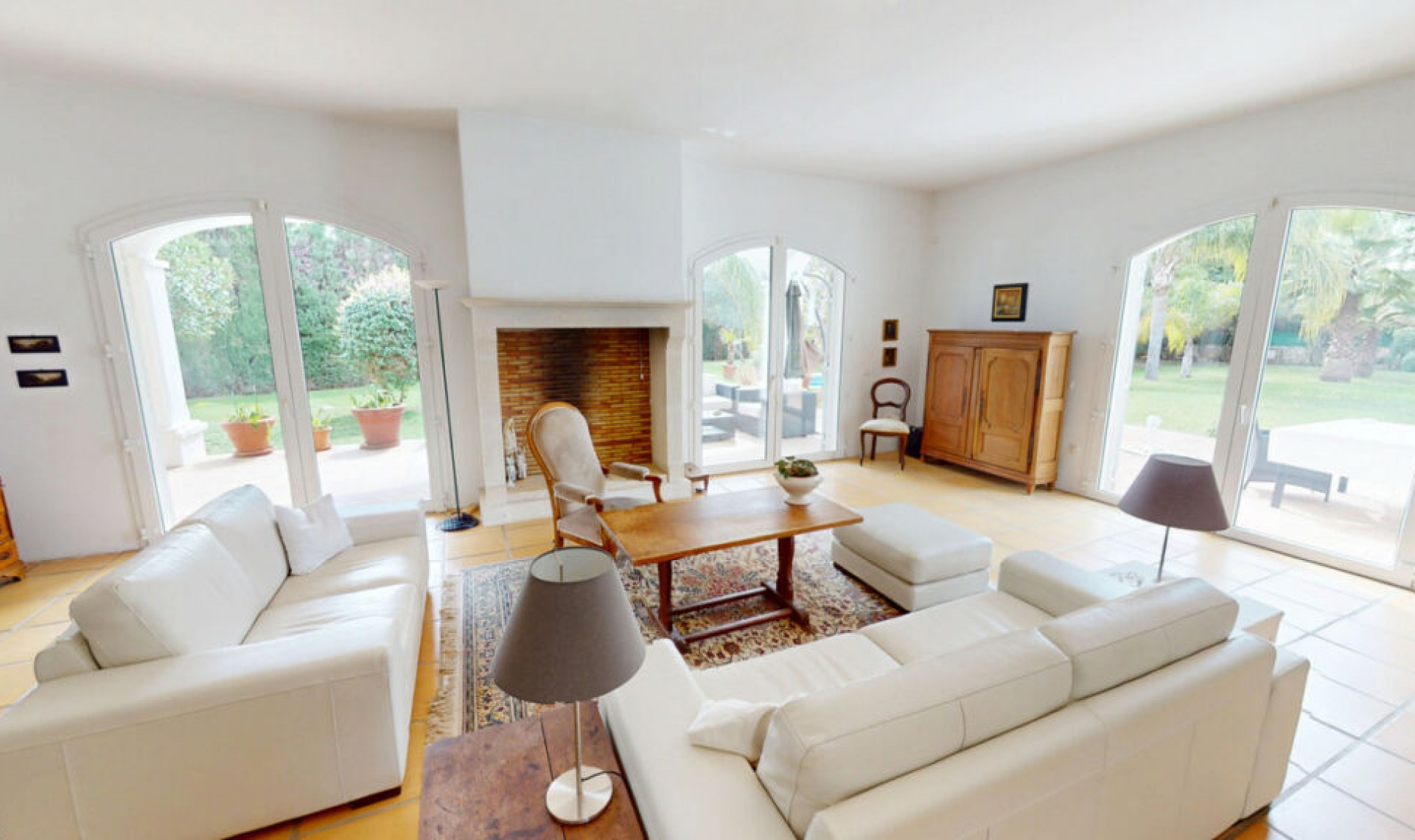 Resale - House -
Guadalmina Baja