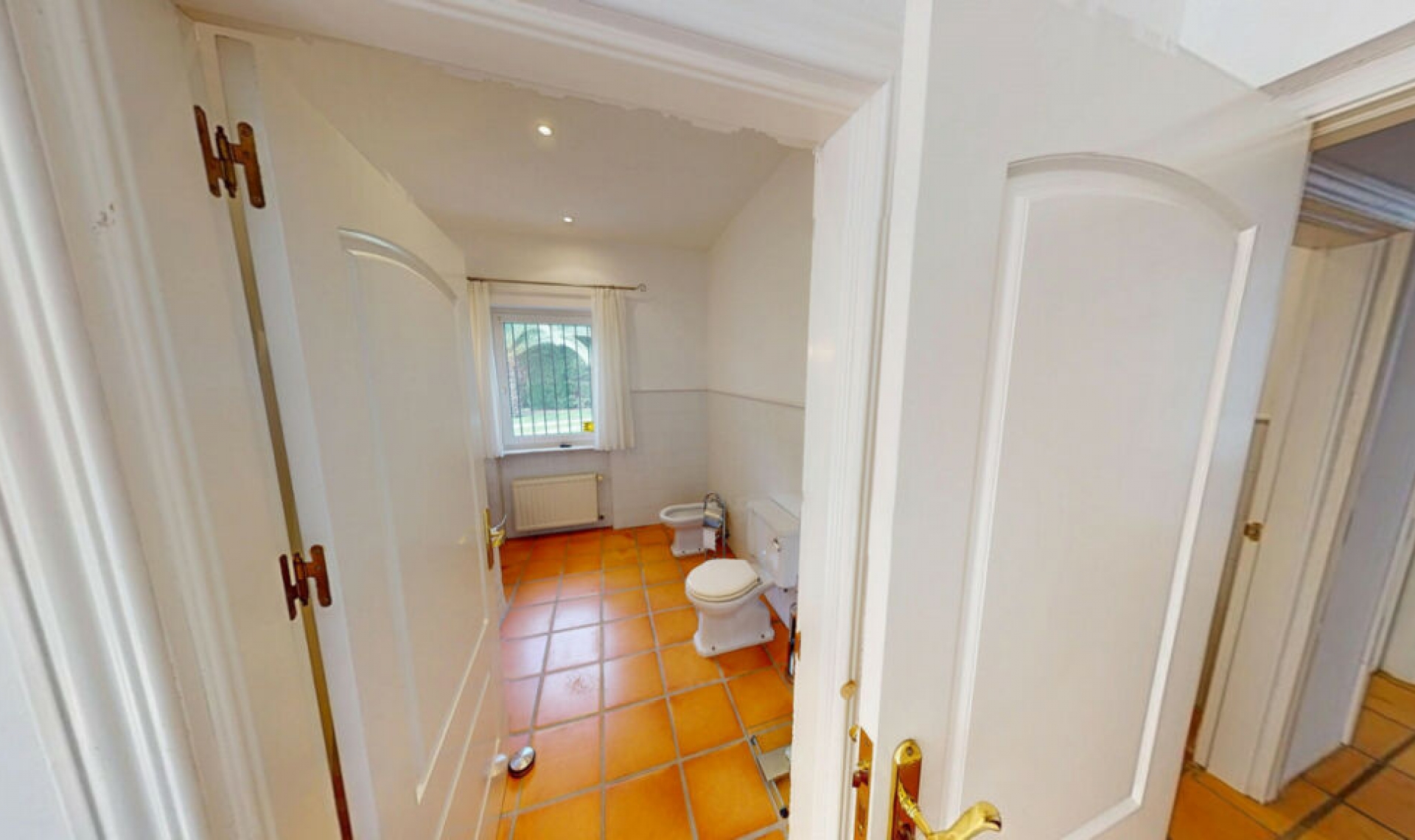 Resale - House -
Guadalmina Baja