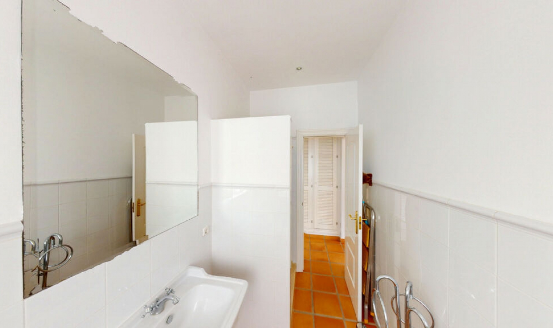 Resale - House -
Guadalmina Baja