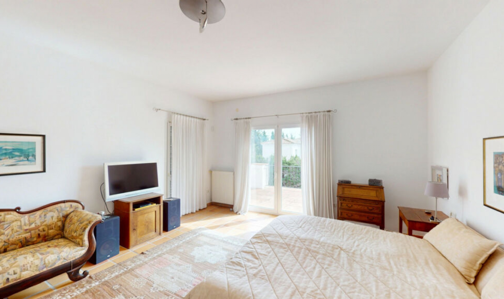 Resale - House -
Guadalmina Baja
