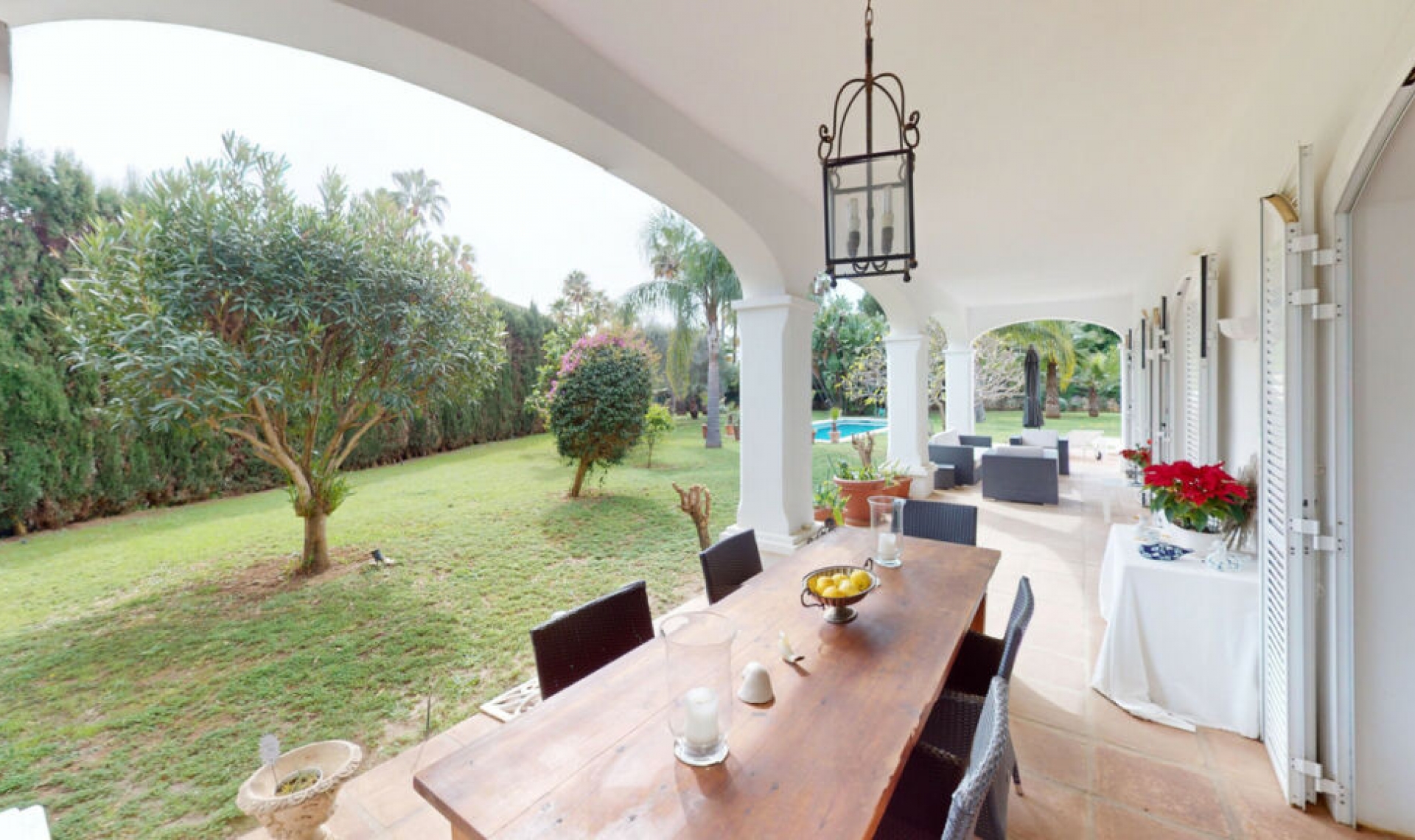 Resale - House -
Guadalmina Baja