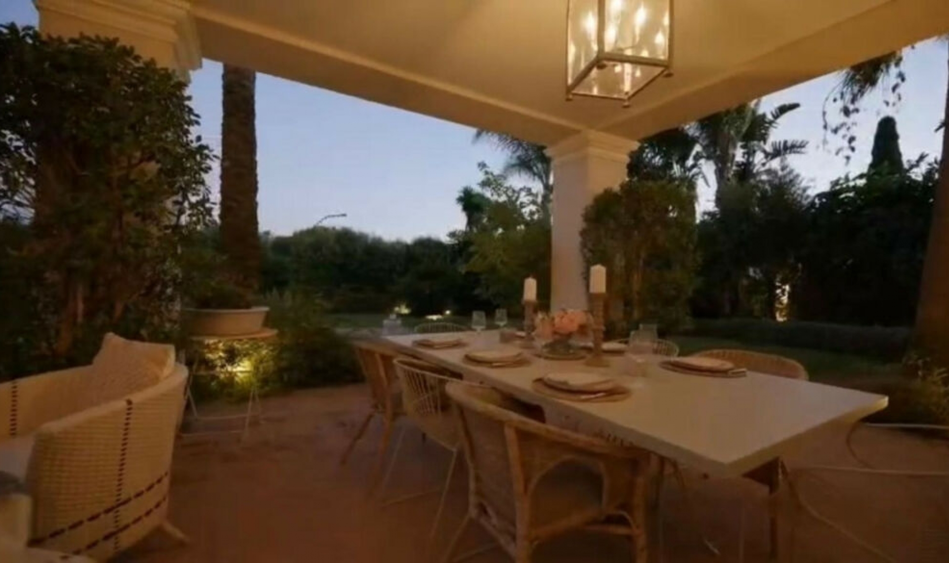 Resale - House -
Guadalmina Baja
