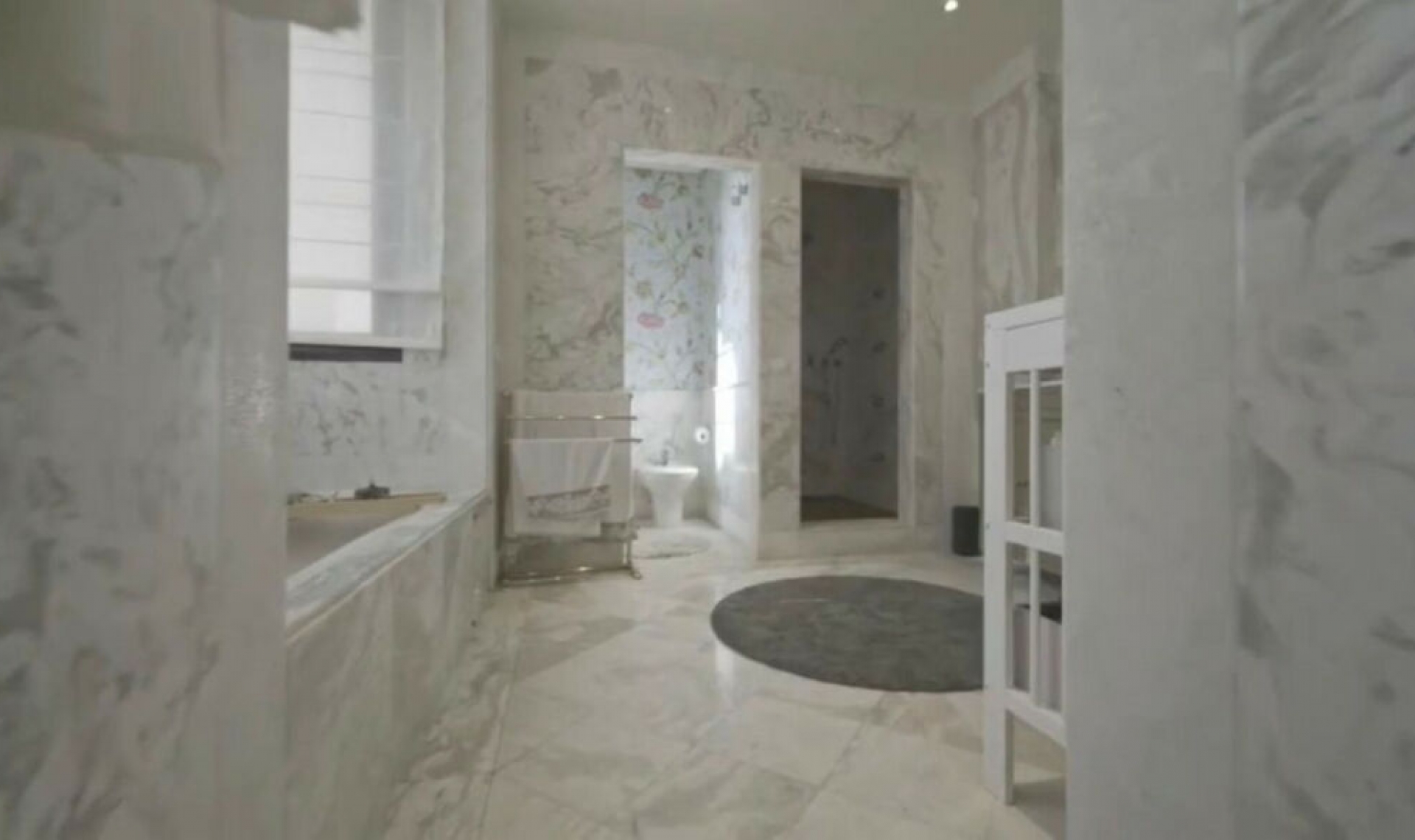 Resale - House -
Guadalmina Baja