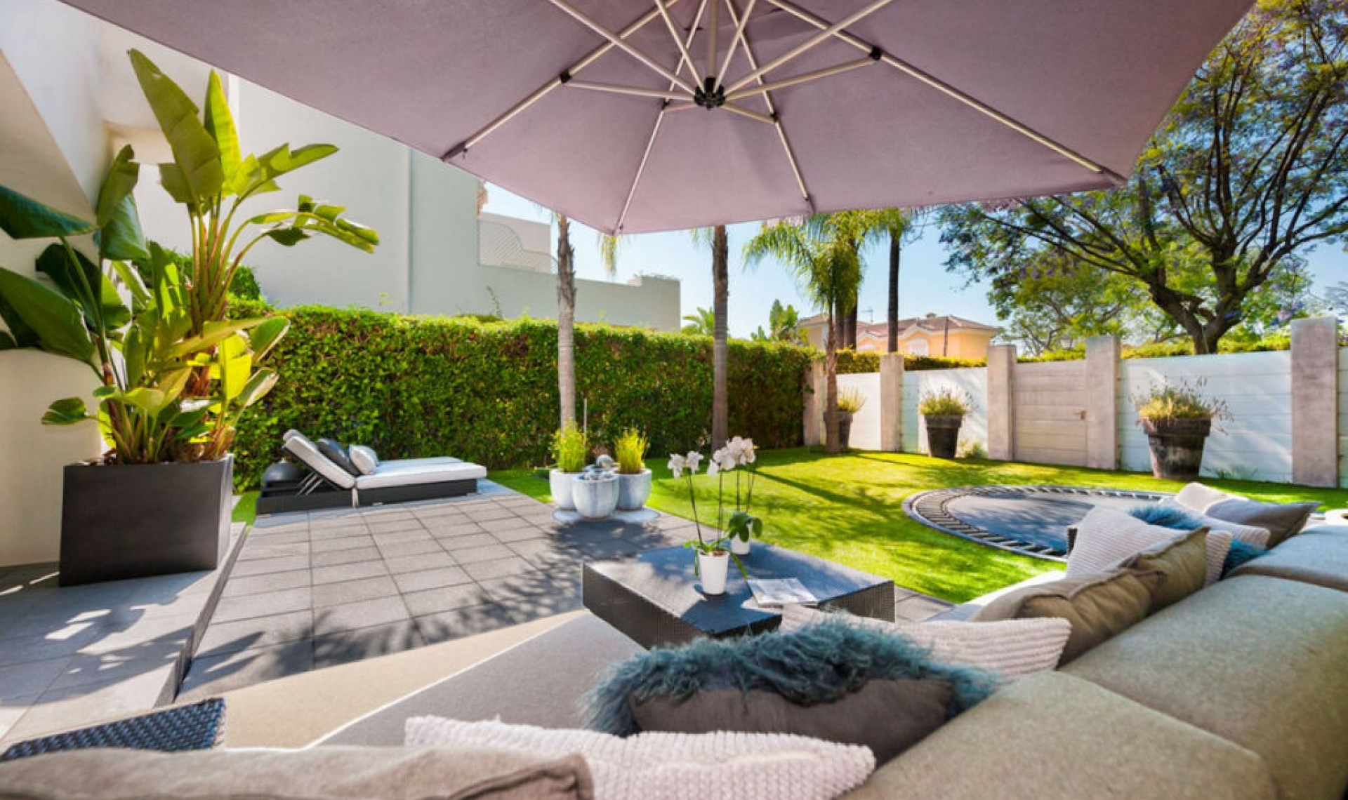 Resale - House -
Guadalmina Baja