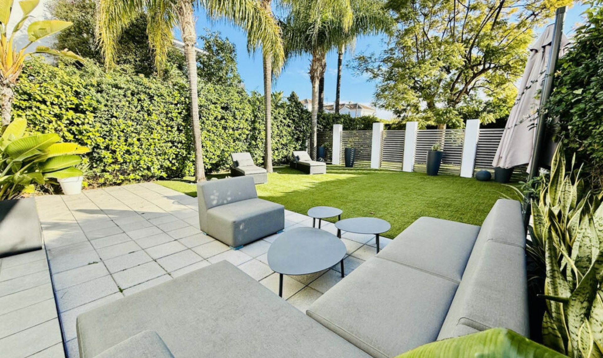 Resale - House -
Guadalmina Baja