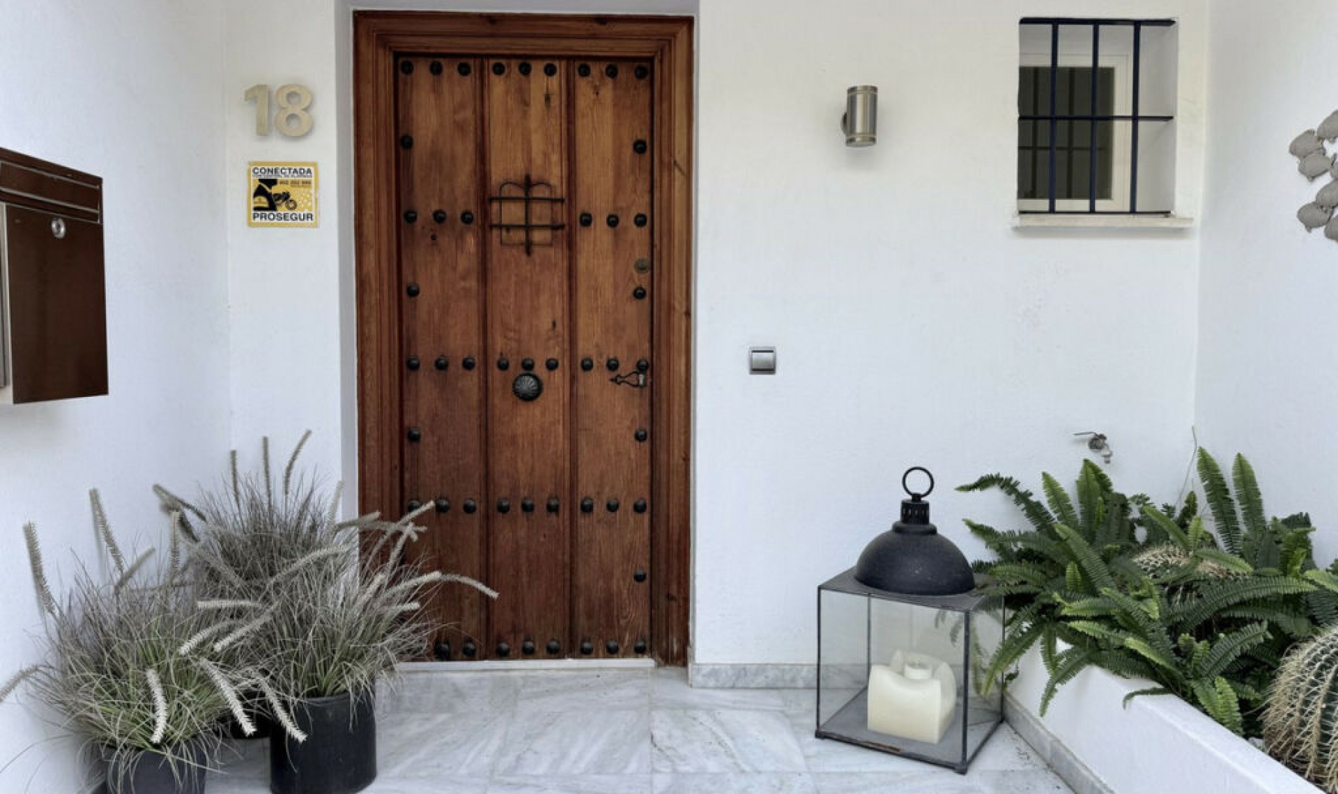 Resale - House -
Guadalmina Baja