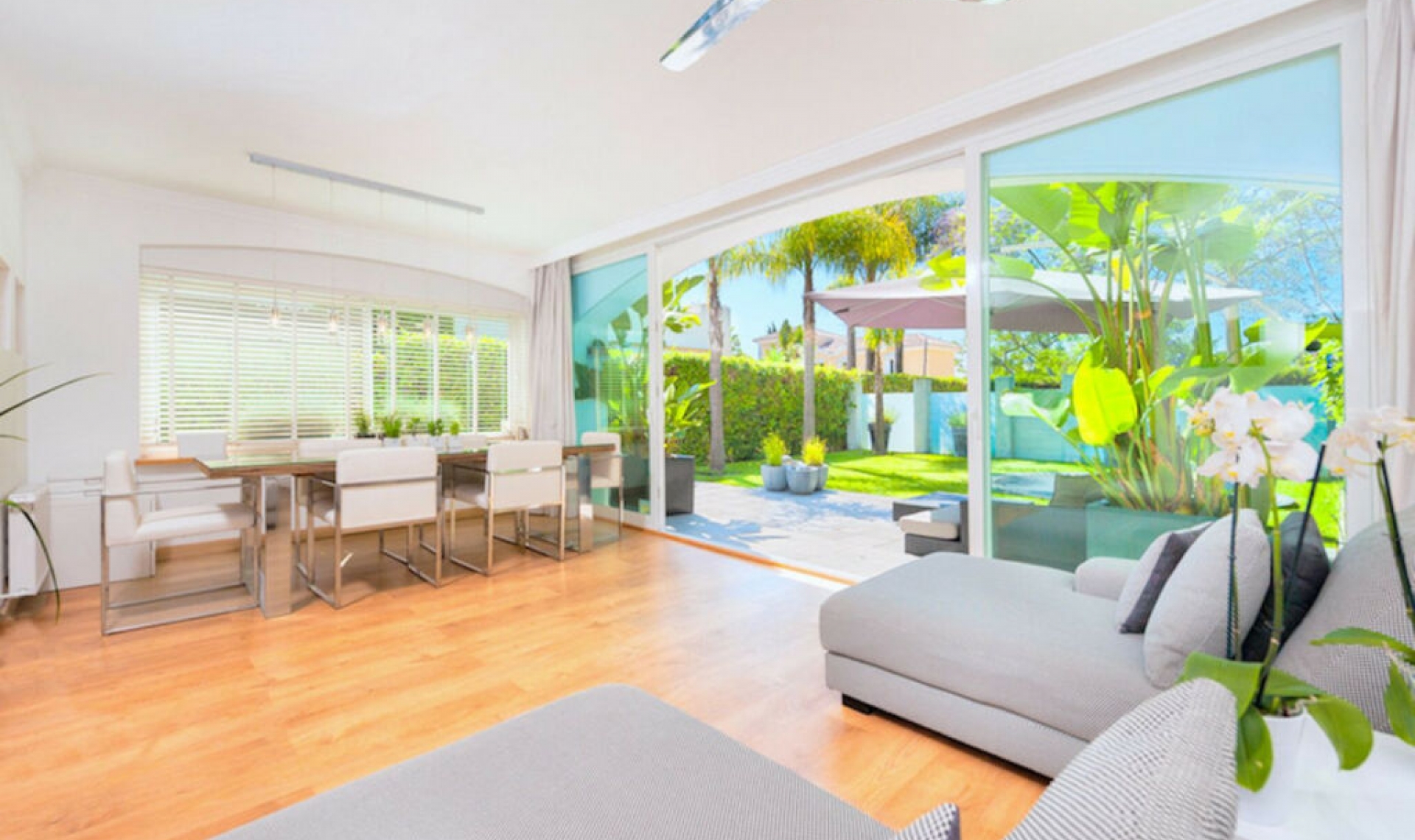 Resale - House -
Guadalmina Baja